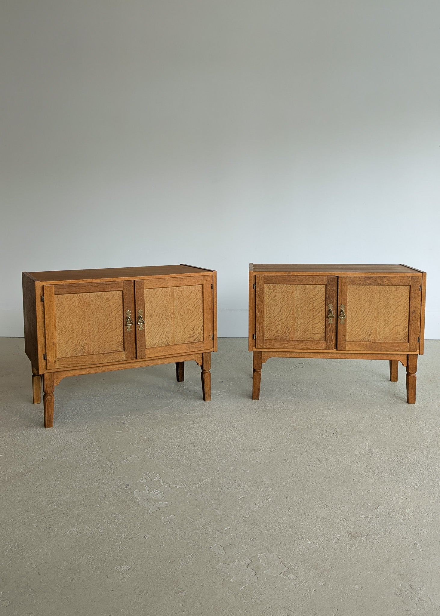 Pair of Vintage Henning Kjærnulf-Attributed Quartersawn White Oak Cabinets/Nightstands with Original Brass Pulls