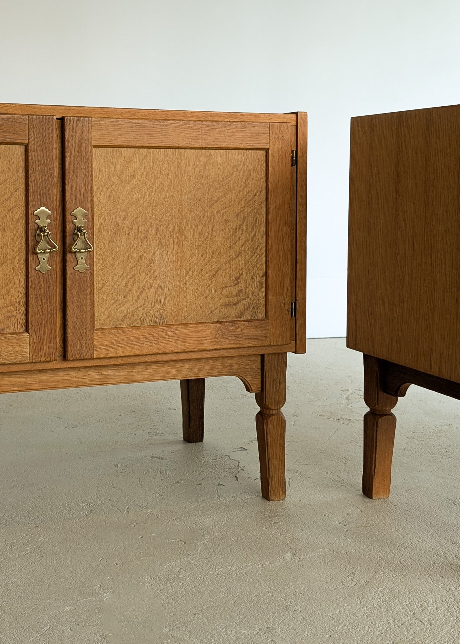 Pair of Vintage Henning Kjærnulf-Attributed Quartersawn White Oak Cabinets/Nightstands with Original Brass Pulls