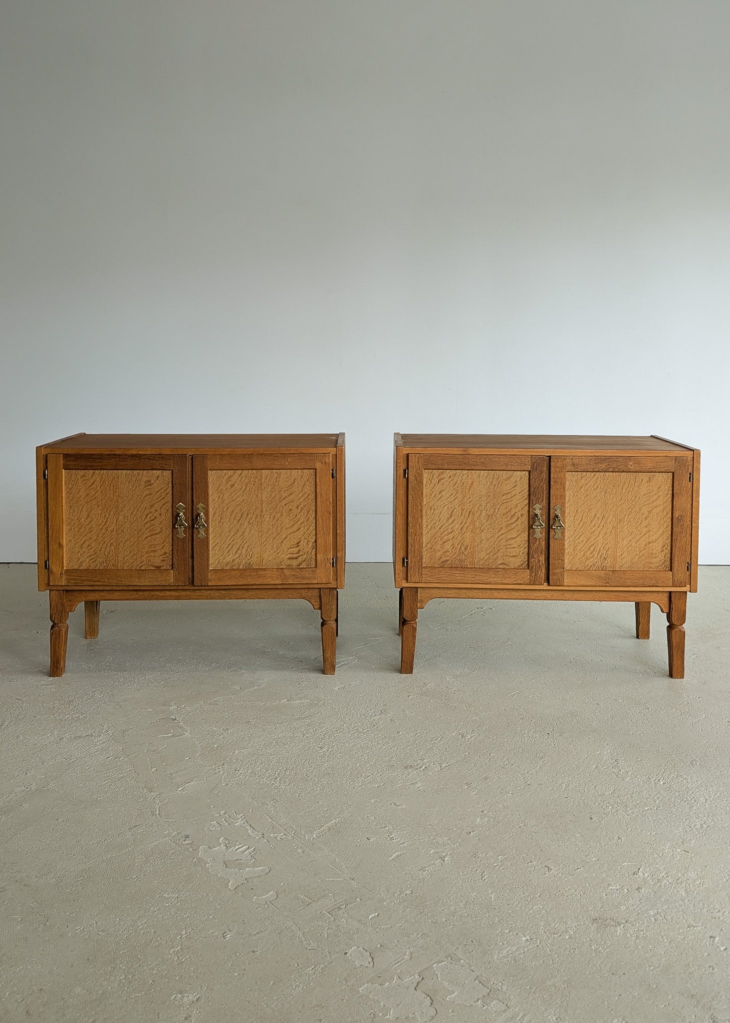 Pair of Vintage Henning Kjærnulf-Attributed Quartersawn White Oak Cabinets/Nightstands with Original Brass Pulls