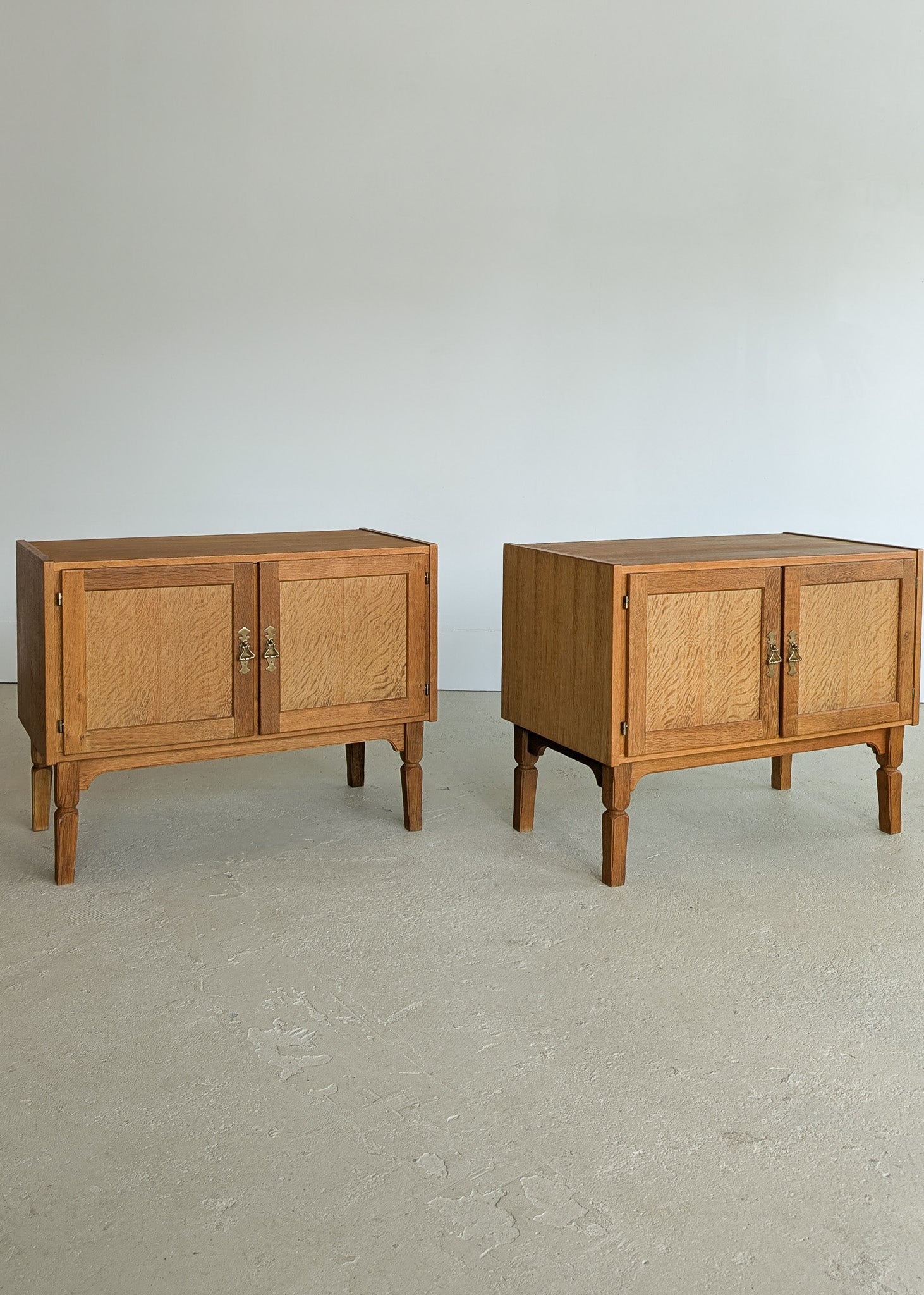 Pair of Vintage Henning Kjærnulf-Attributed Quartersawn White Oak Cabinets/Nightstands with Original Brass Pulls
