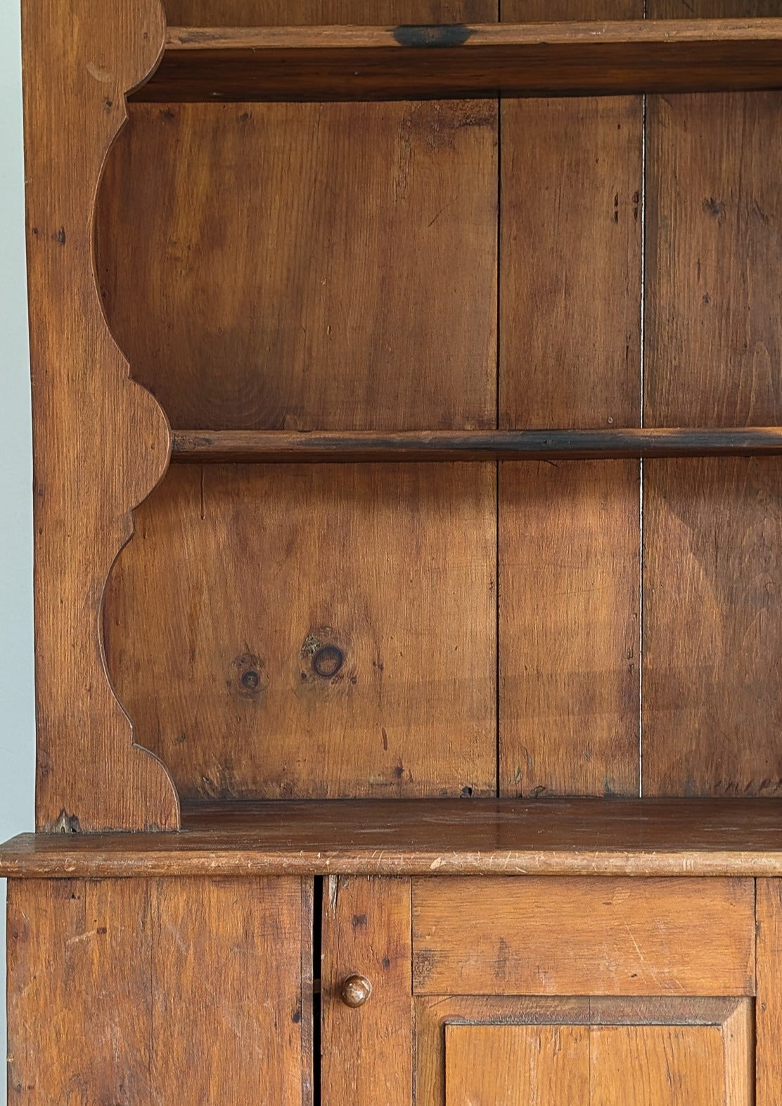 Vintage Wooden Hutch with Scalloped Detailing