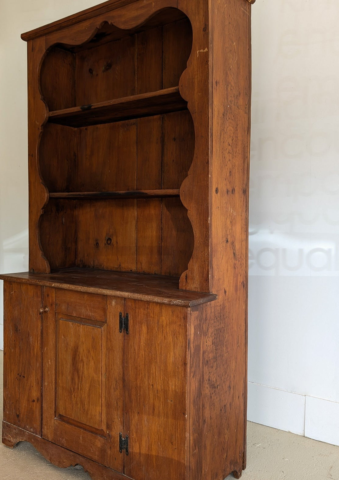 Vintage Wooden Hutch with Scalloped Detailing