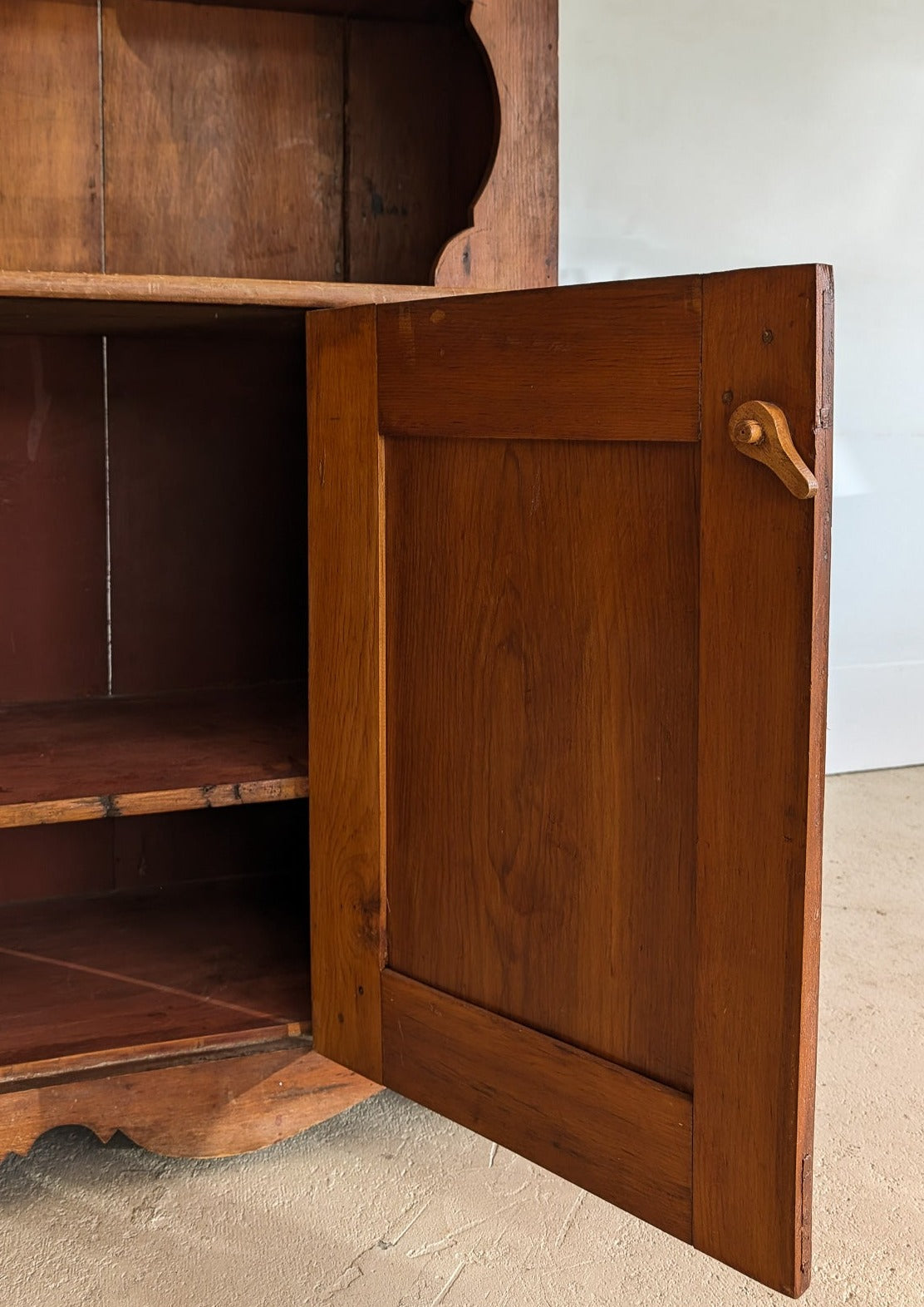 Vintage Wooden Hutch with Scalloped Detailing