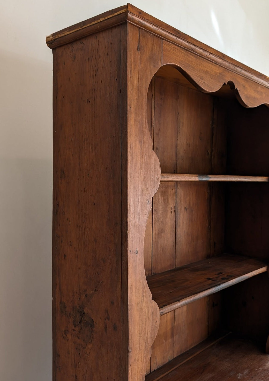 Vintage Wooden Hutch with Scalloped Detailing