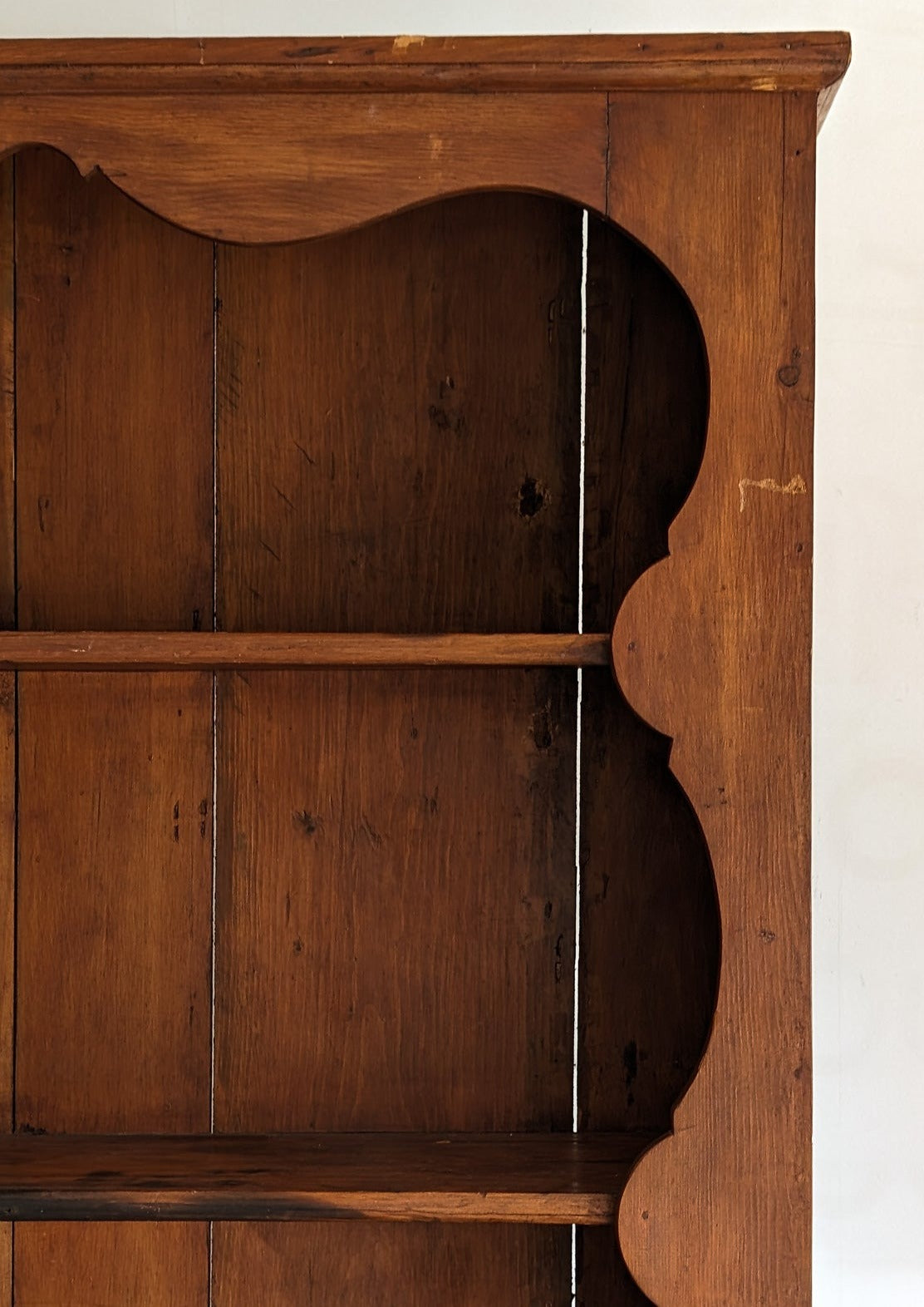 Vintage Wooden Hutch with Scalloped Detailing