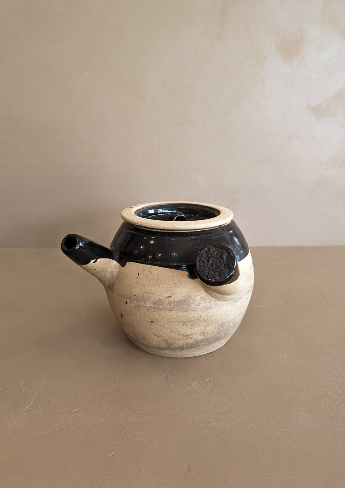 Vintage Chinese Medicine Pot