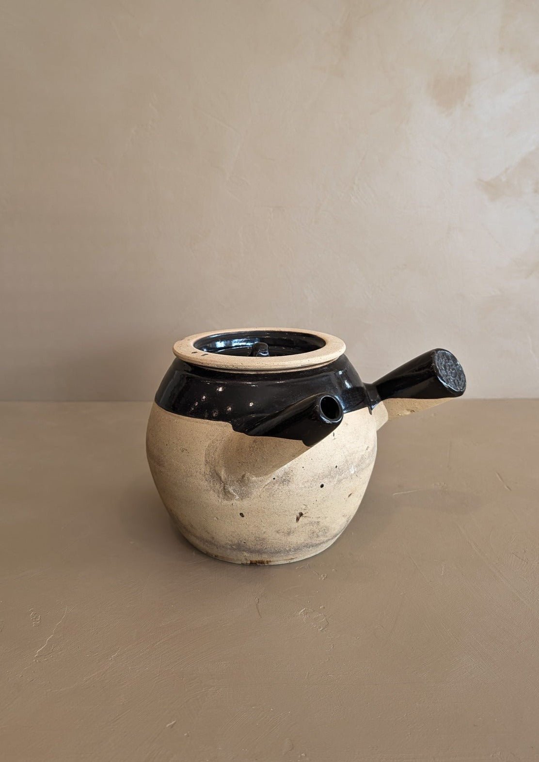 Vintage Chinese Medicine Pot