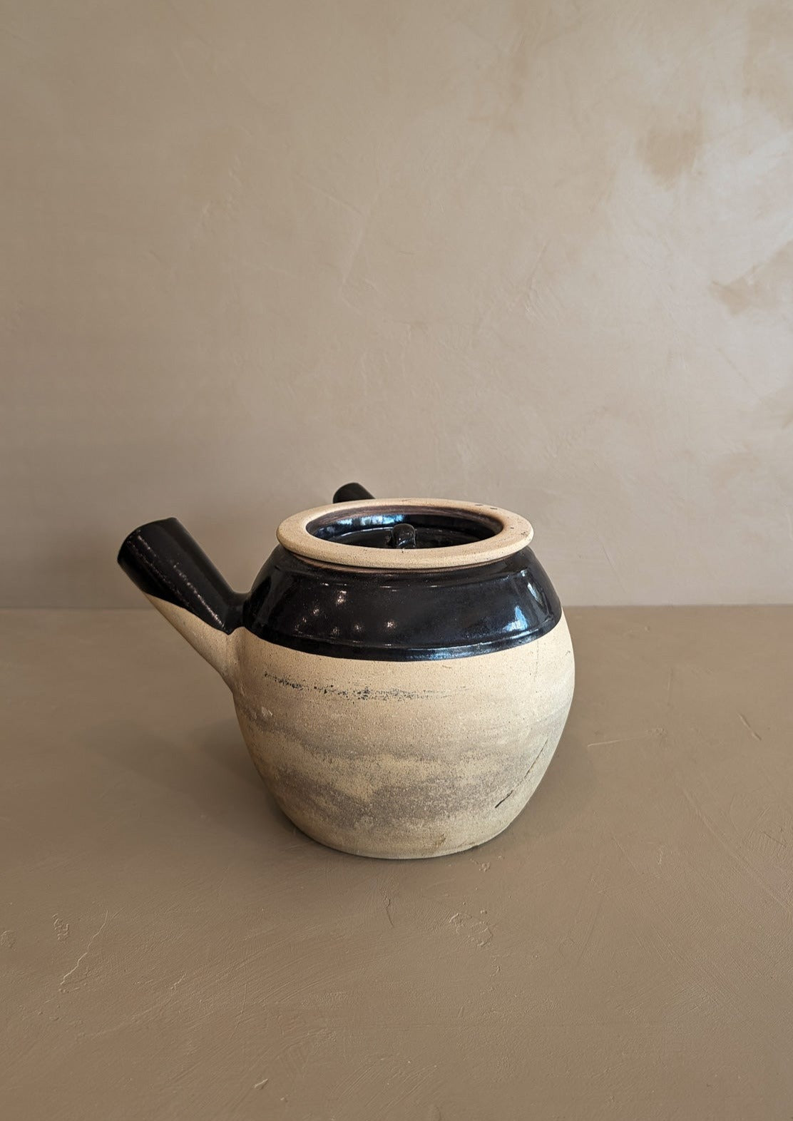 Vintage Chinese Medicine Pot