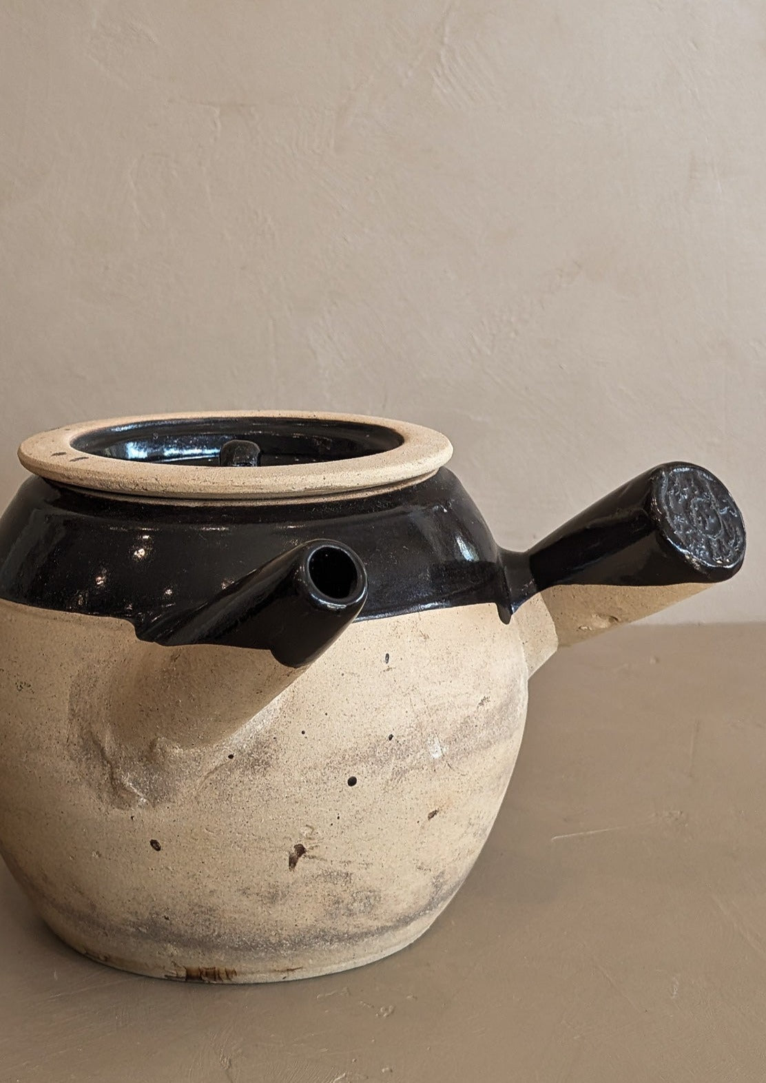 Vintage Chinese Medicine Pot