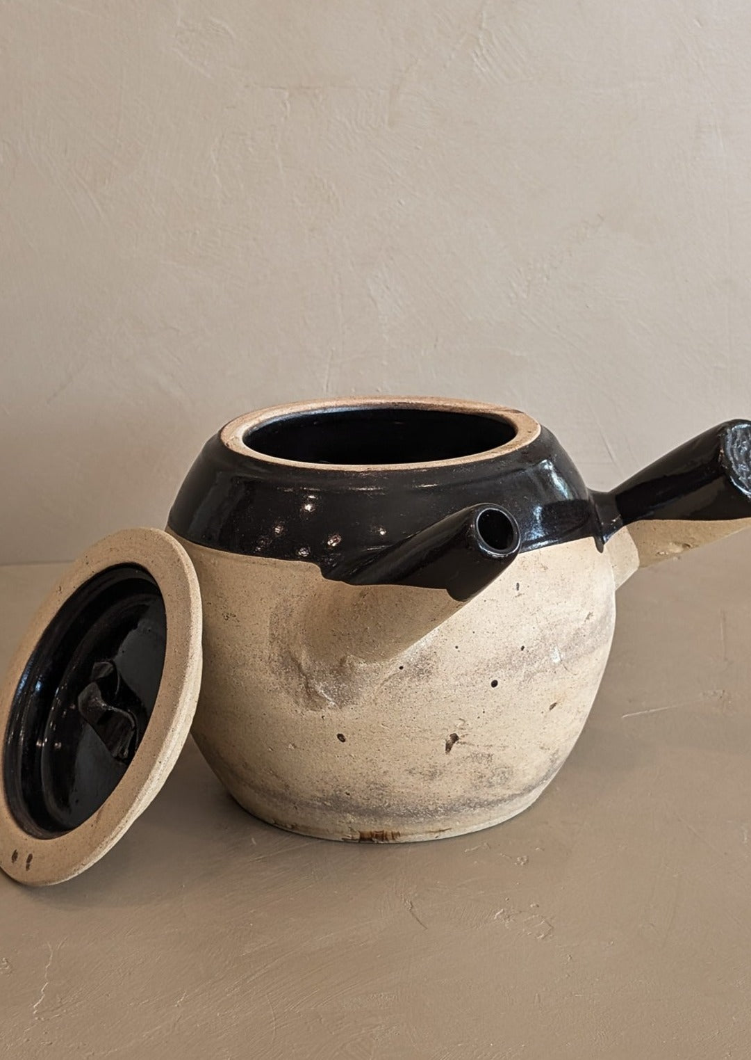 Vintage Chinese Medicine Pot