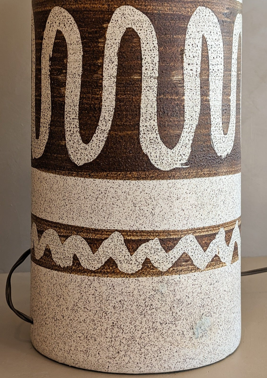 Pair of Vintage Brown and Cream Squiggle Ceramic Lamps