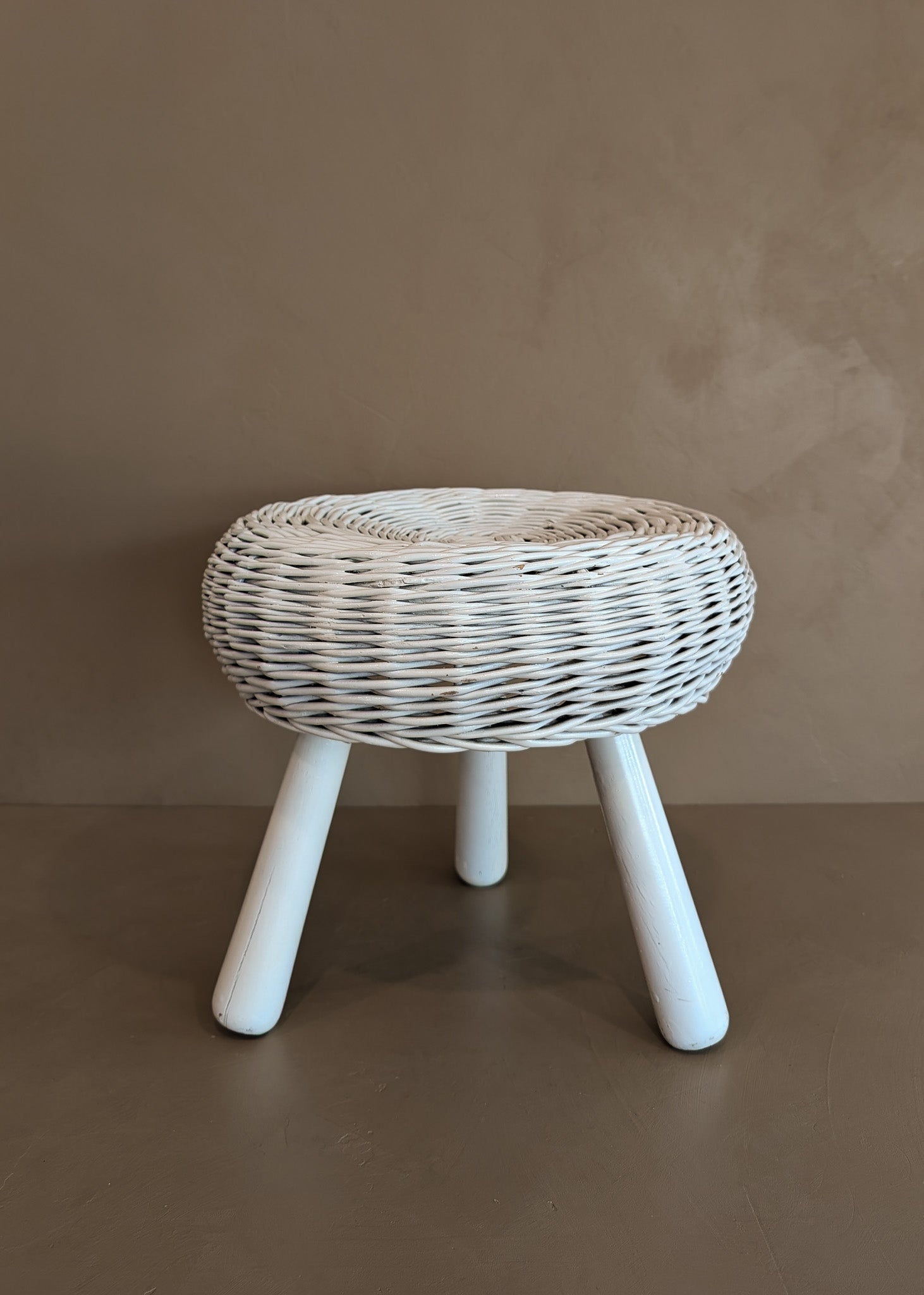 Vintage White Wicker Tony Paul-Style Stool