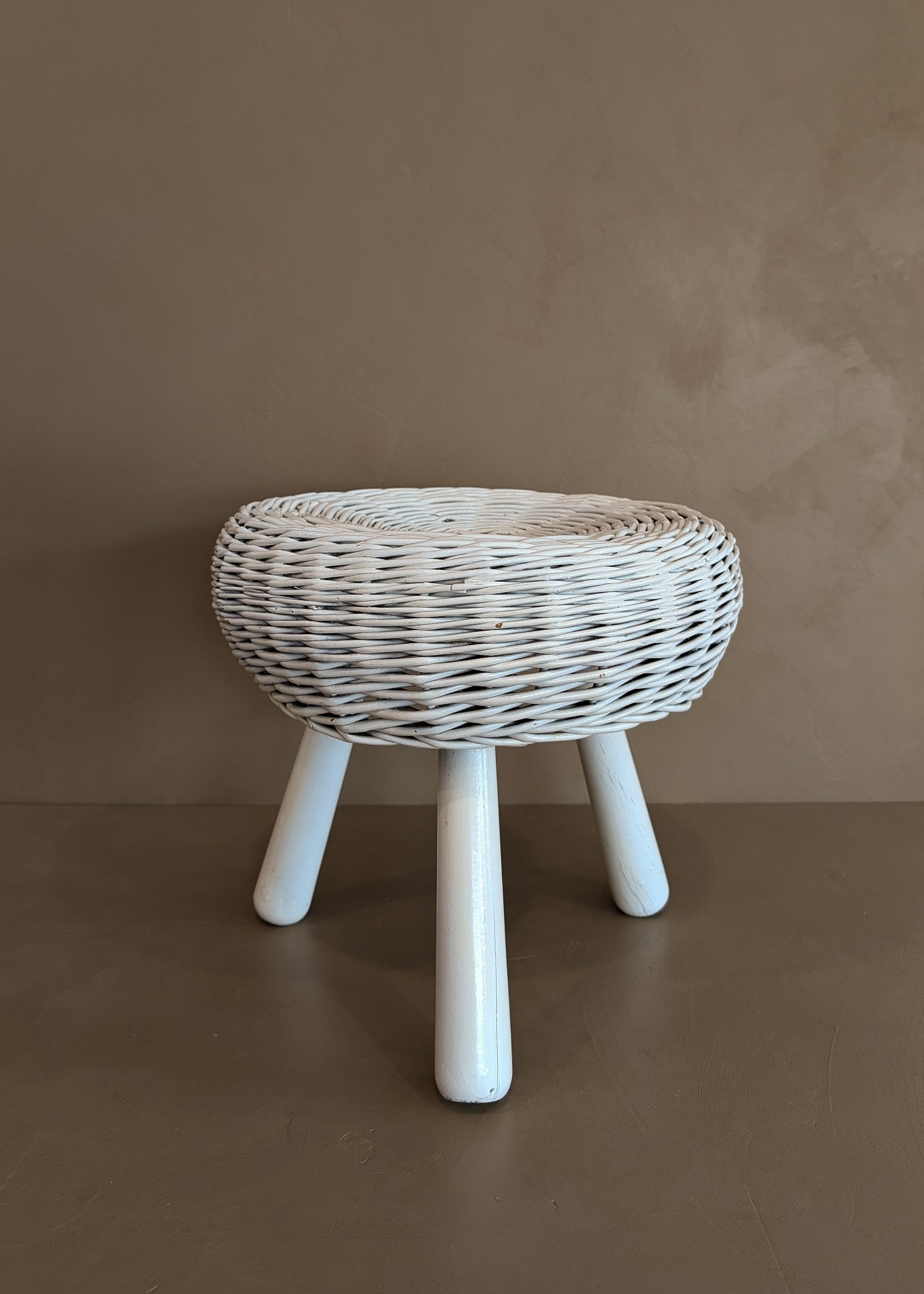 Vintage White Wicker Tony Paul-Style Stool