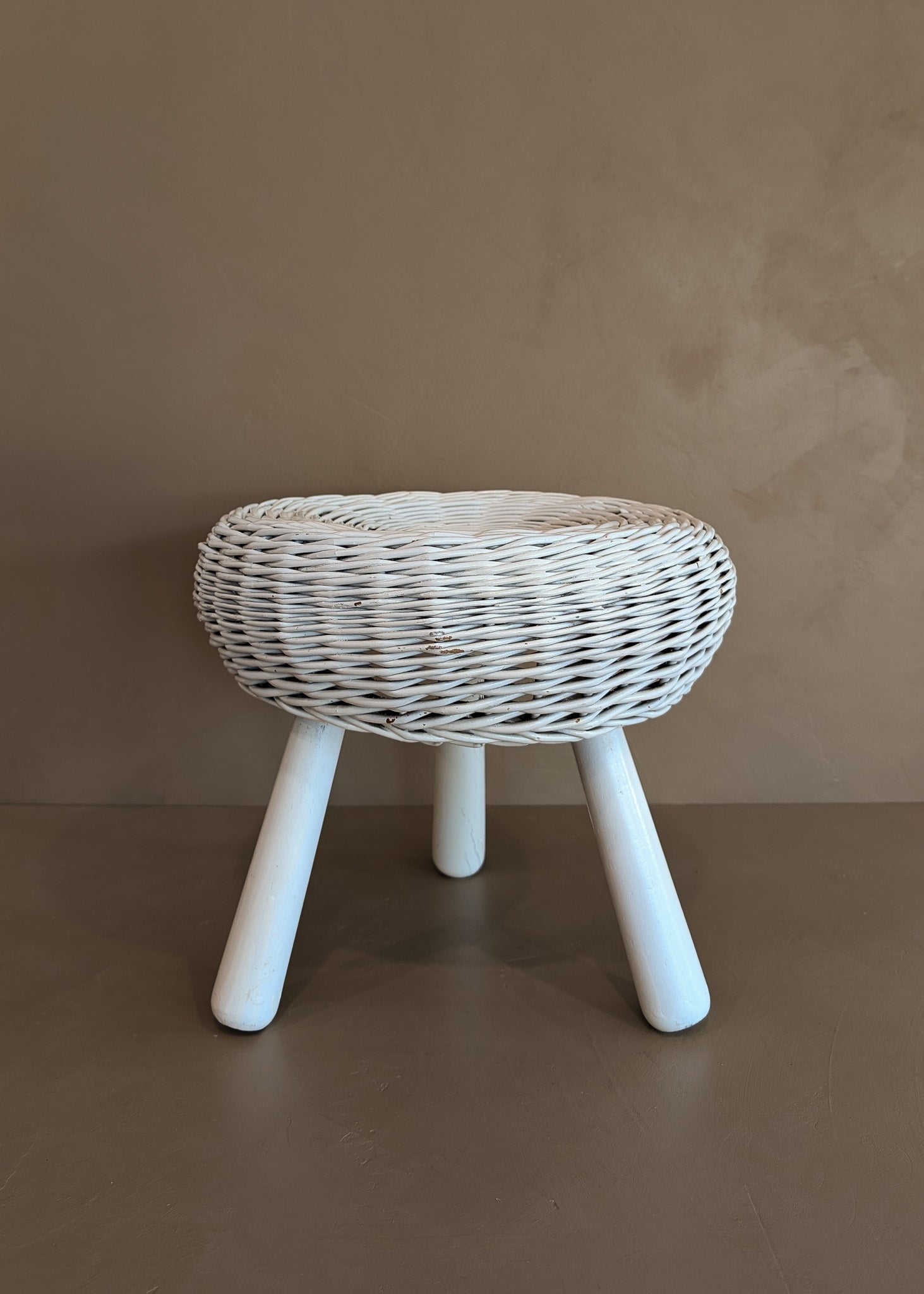 Vintage White Wicker Tony Paul-Style Stool