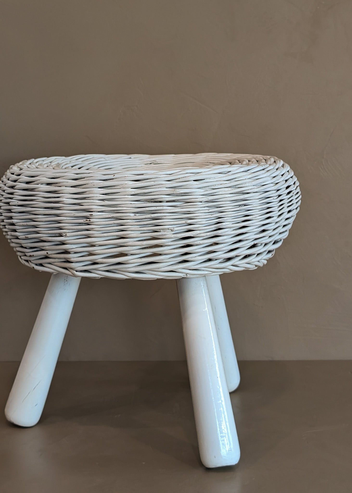 Vintage White Wicker Tony Paul-Style Stool