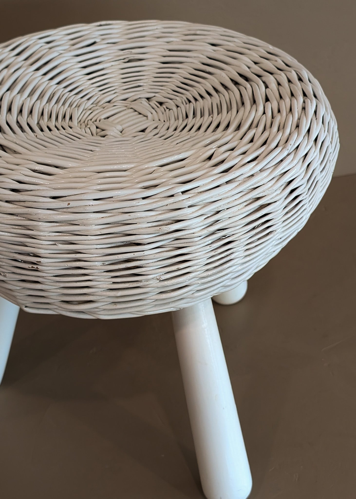 Vintage White Wicker Tony Paul-Style Stool