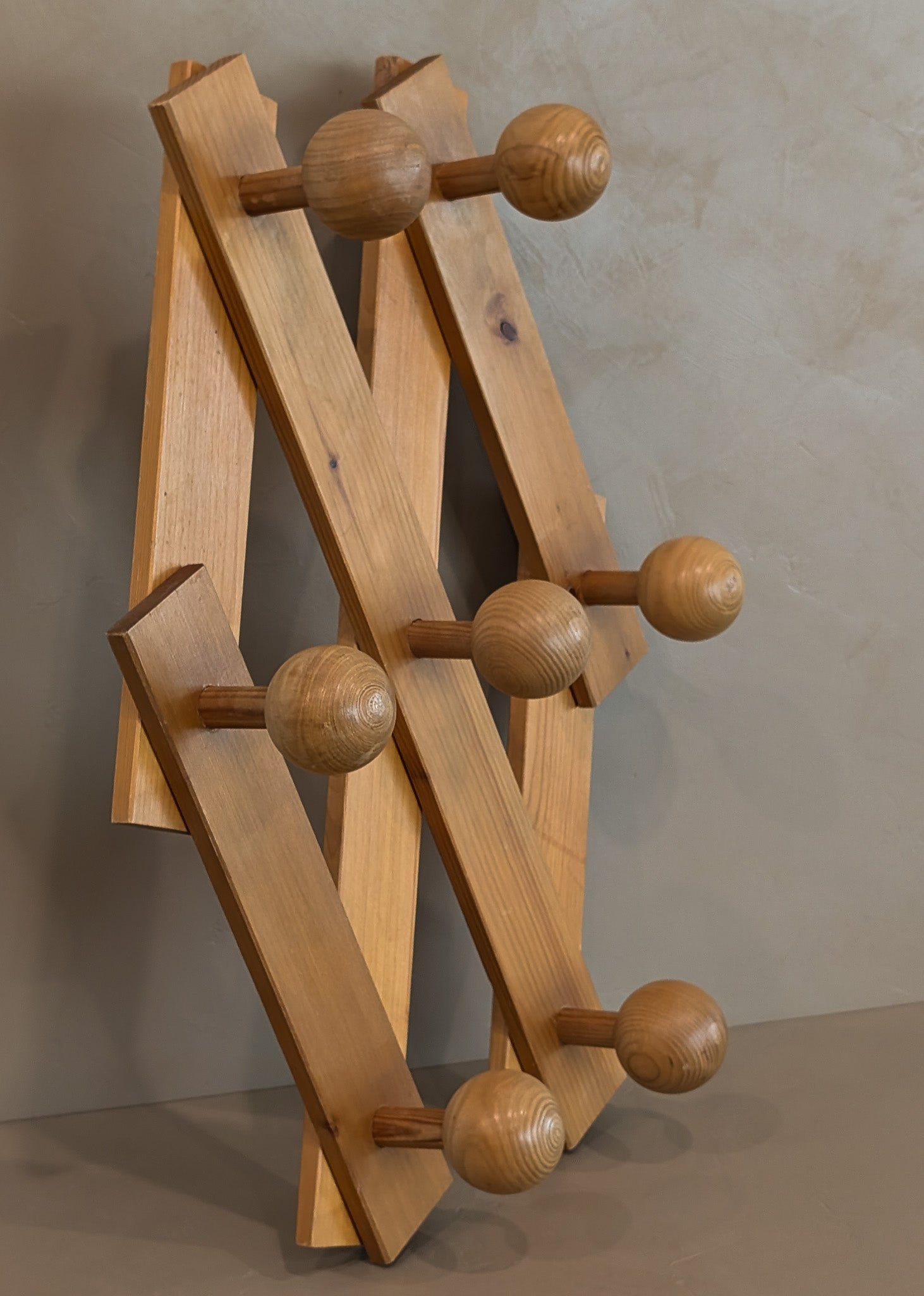 Vintage Charlotte Perriand-Style Chunky Pine Ball Knob Expandable Coat/Hat Rack