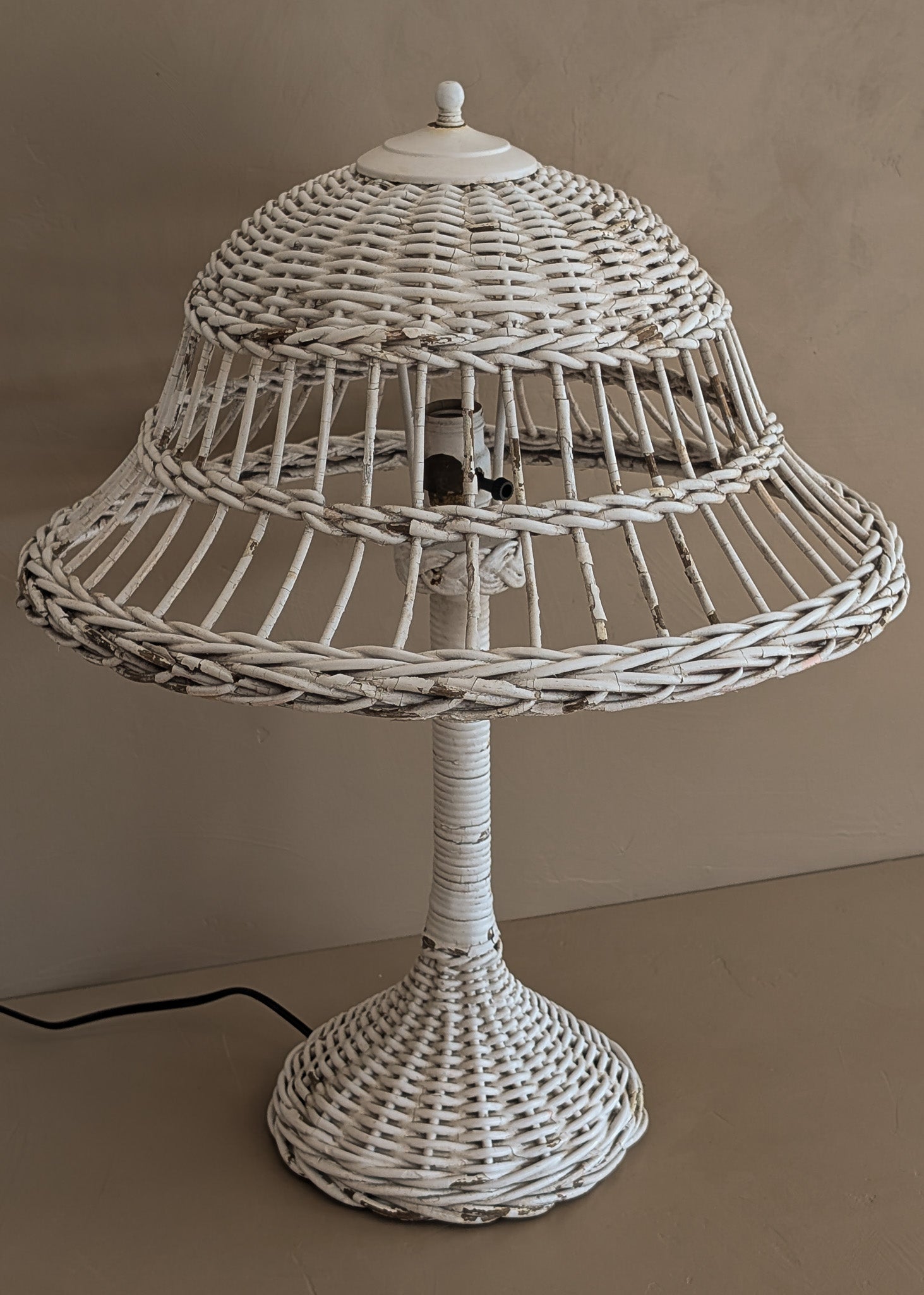 Vintage Heywood-Wakefield Style Arts & Crafts White Wicker Lamp