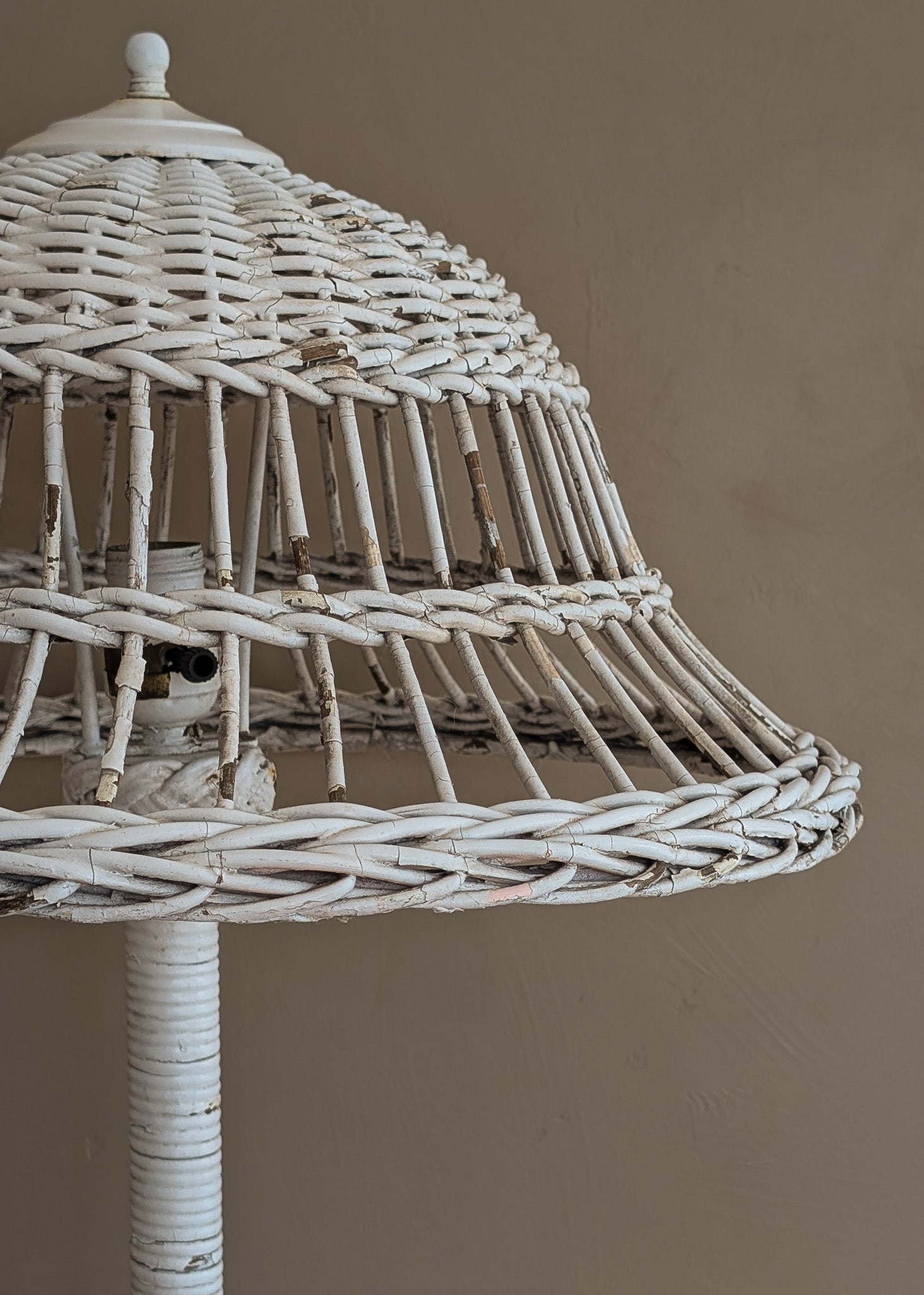 Vintage Heywood-Wakefield Style Arts & Crafts White Wicker Lamp