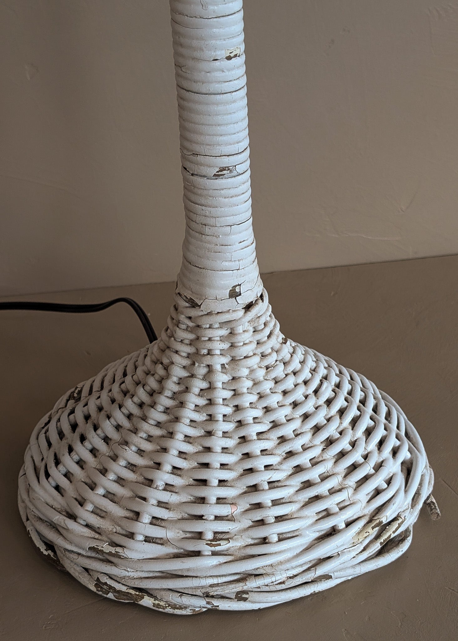 Vintage Heywood-Wakefield Style Arts & Crafts White Wicker Lamp