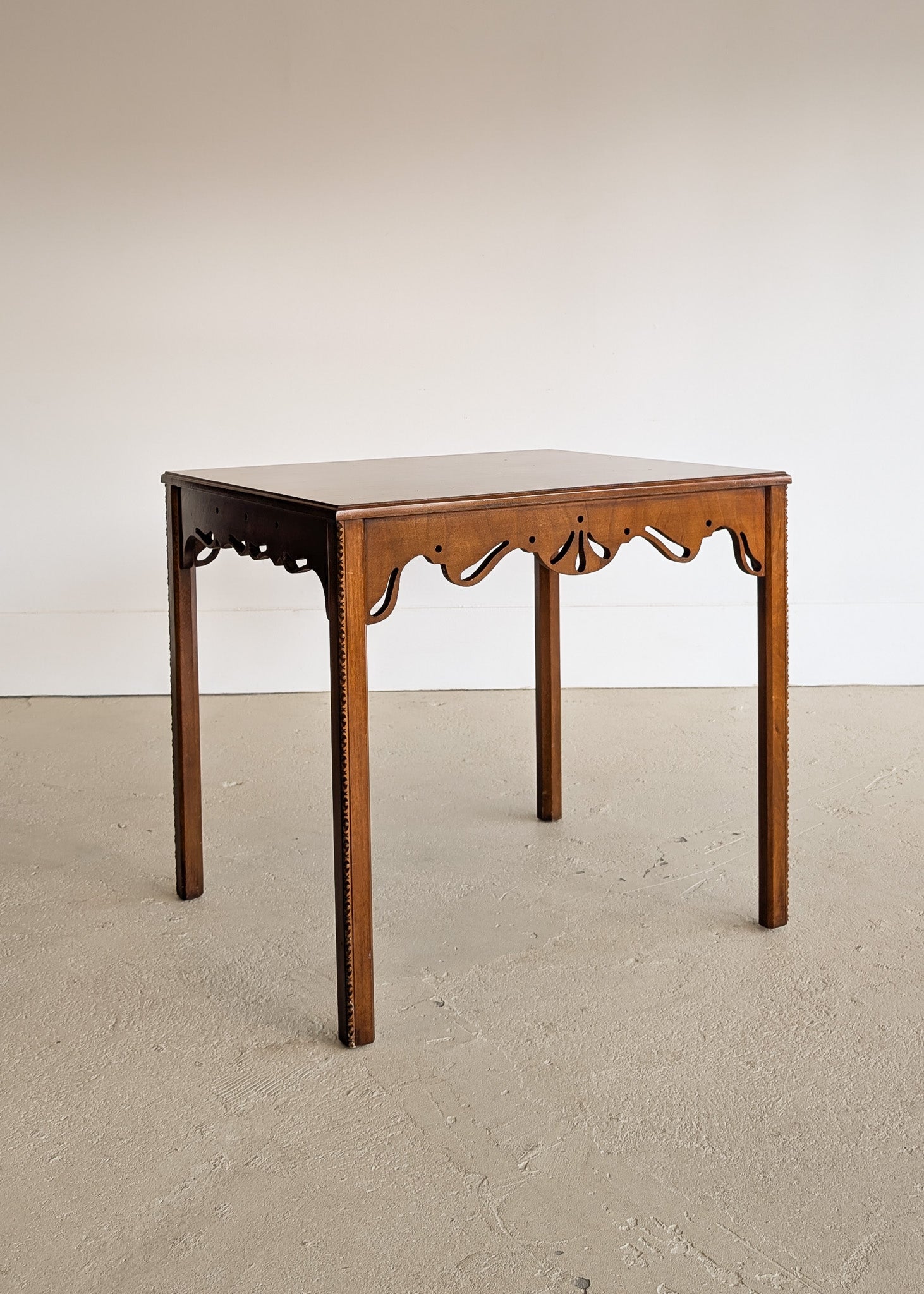 Vintage Wooden Side Accent Table with Cutout Scalloped Apron