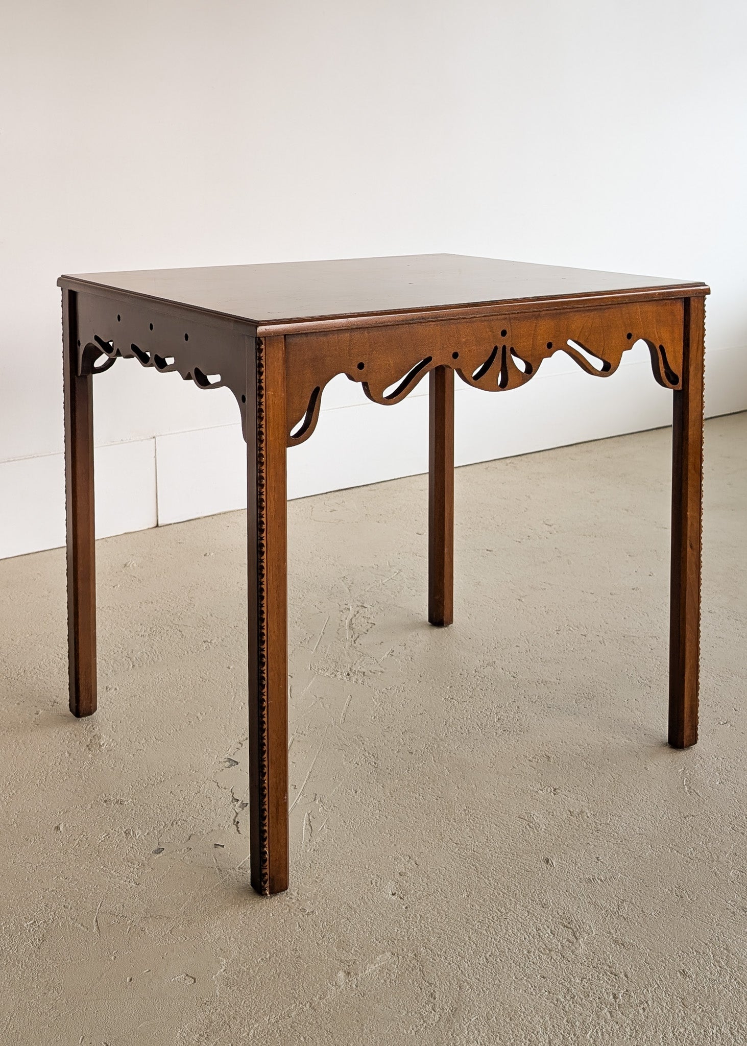 Vintage Wooden Side Accent Table with Cutout Scalloped Apron