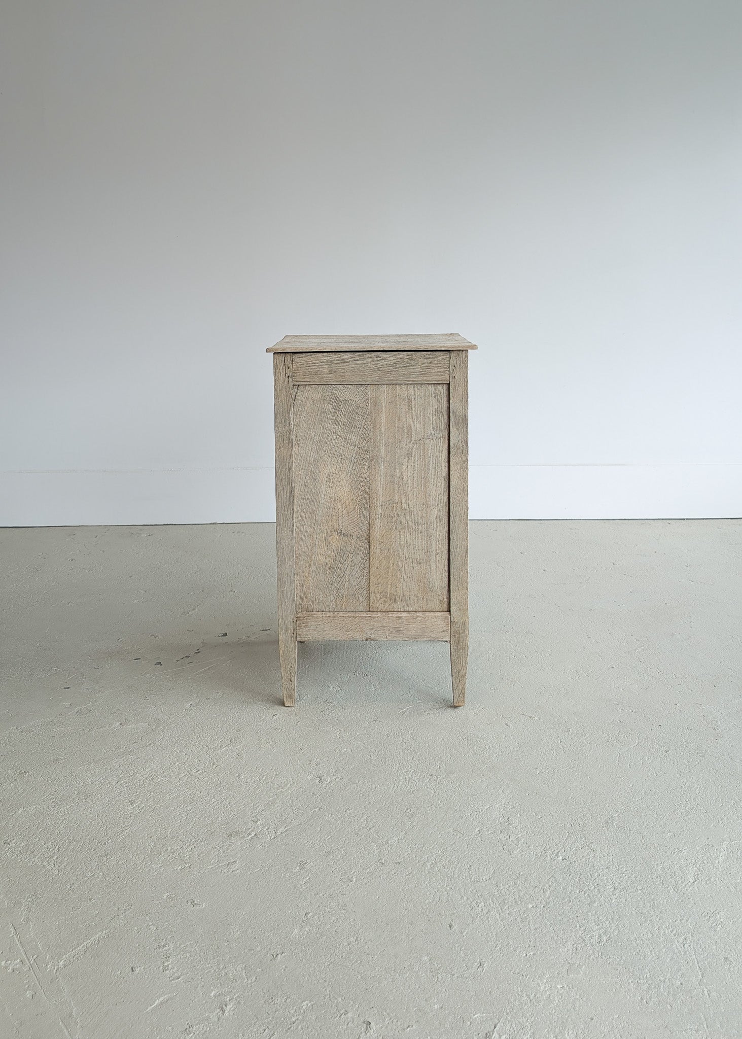 Antique European Bleached Oak Cabinet or Side Table with Hand-Carved Floral Detailing and Original Key