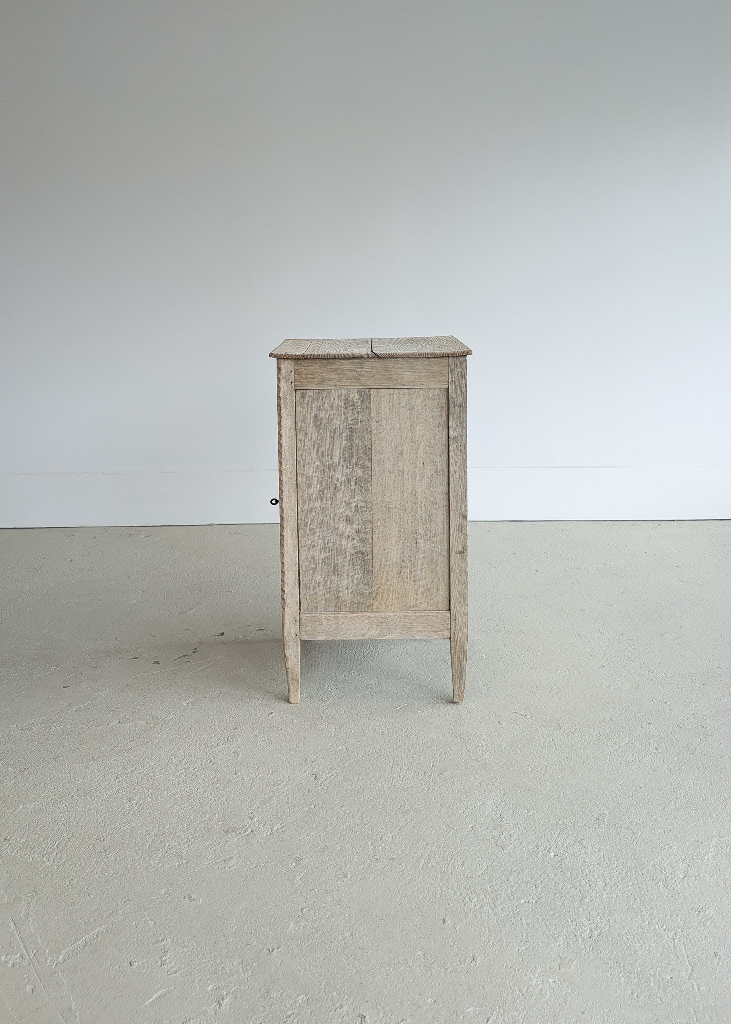 Antique European Bleached Oak Cabinet or Side Table with Hand-Carved Floral Detailing and Original Key