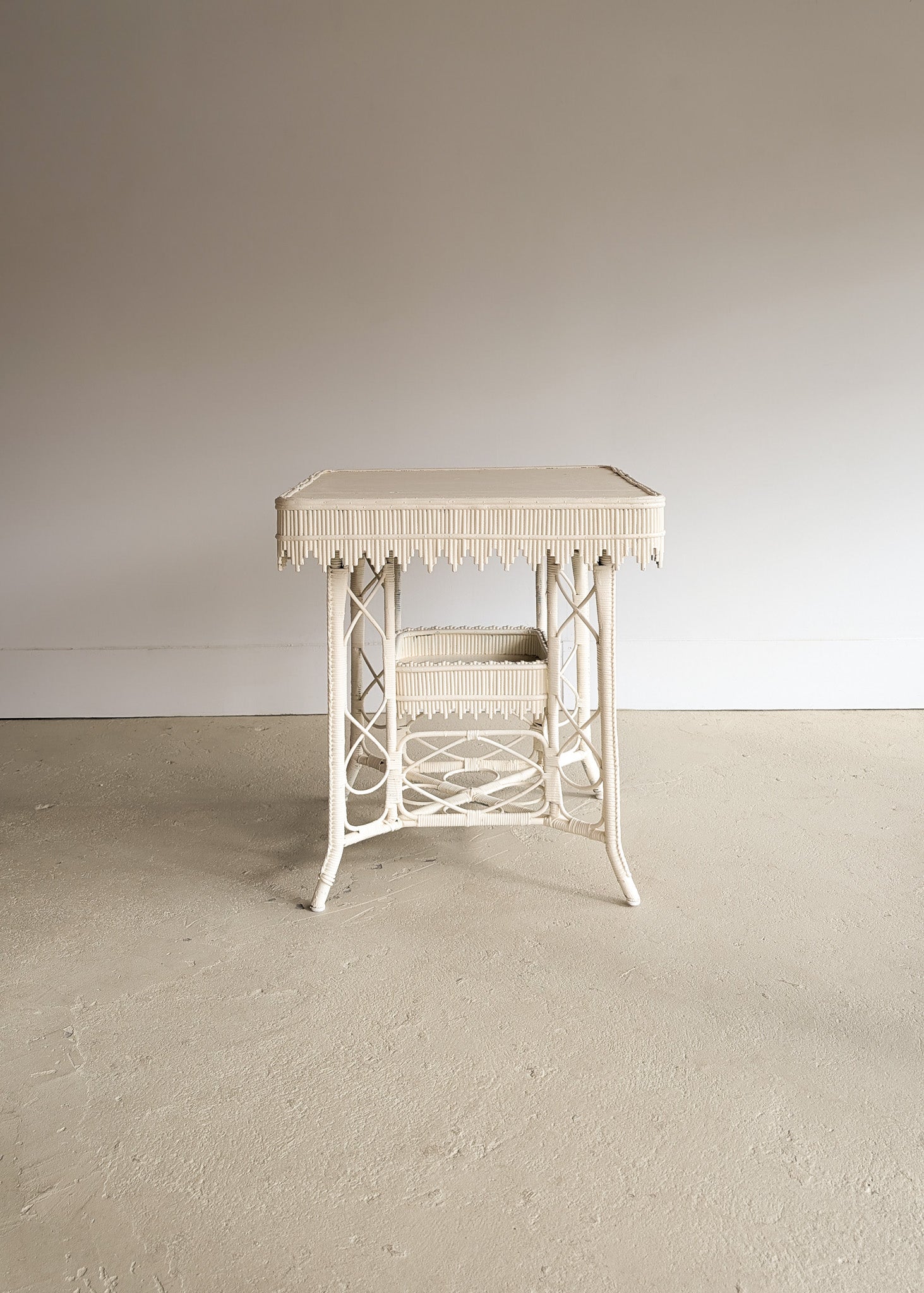 Antique Late 1800s Victorian Wakefield Rattan Company White Painted Rattan and Wicker Side or Breakfast Table