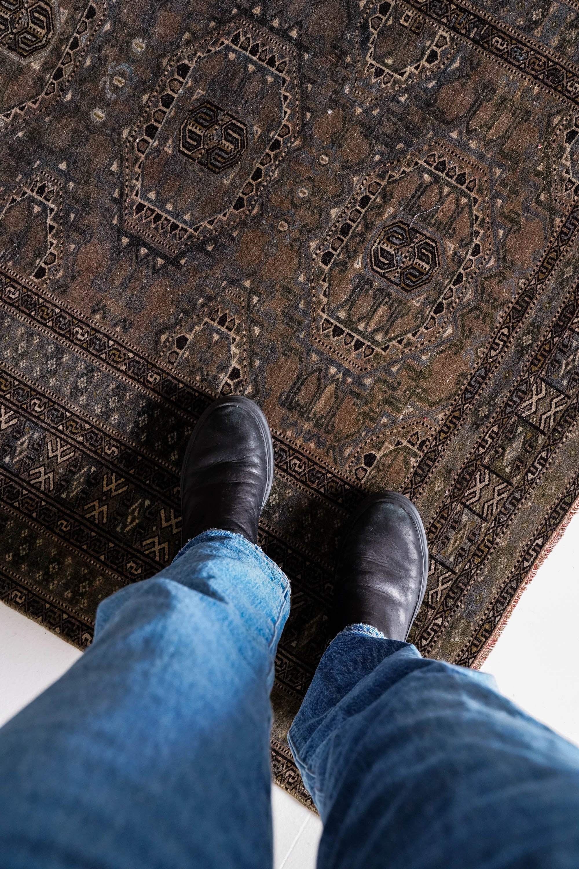 District Loom 1940s Vintage Uzbekistan Bokhara Scatter Rug 3'10" x 5'10"
