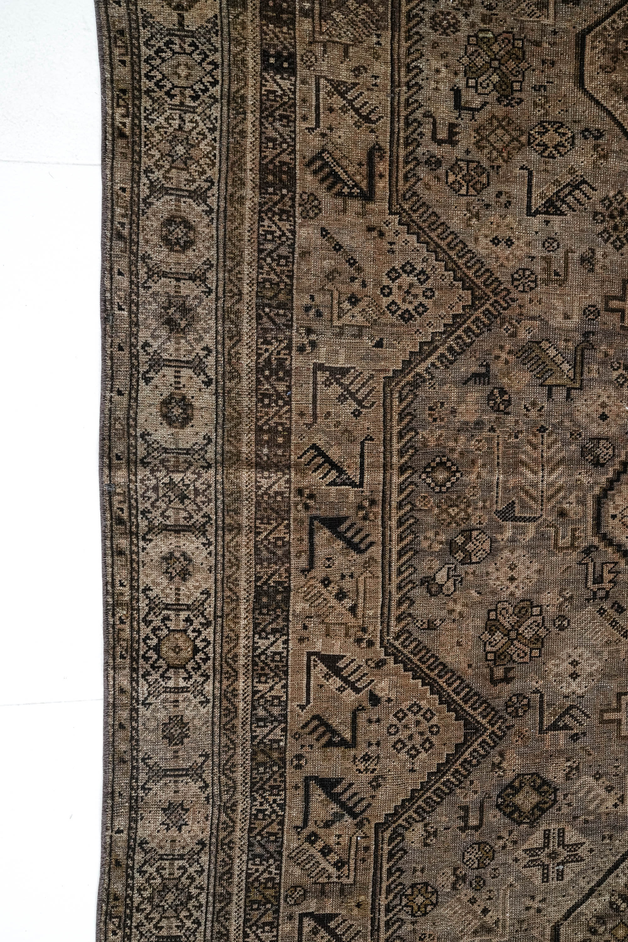 District Loom 1920s Antique Persian Shiraz Scatter Rug 5'6" x 9'3"