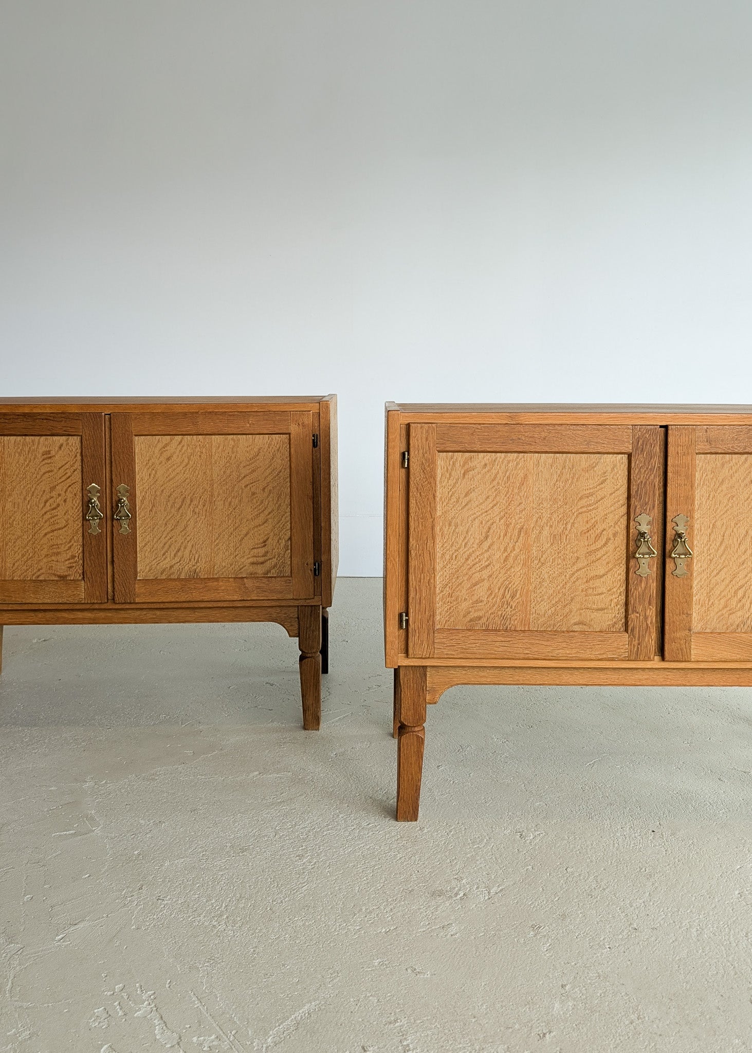 Pair of Vintage Henning Kjærnulf-Attributed Quartersawn White Oak Cabinets/Nightstands with Original Brass Pulls