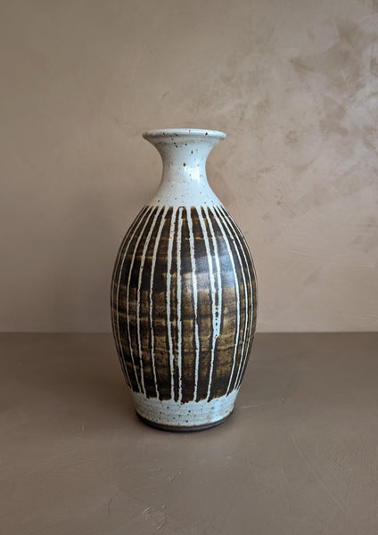 スタジオ　ポタリー Signed Midcentury Brown Striped Studio Pottery Vase – Levity Interiors