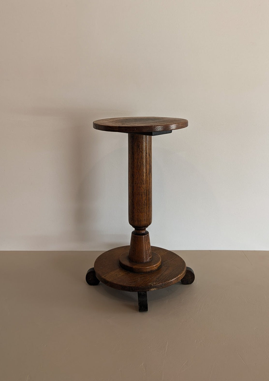 Antique Oak Pedestal Side Table with Circular Feet