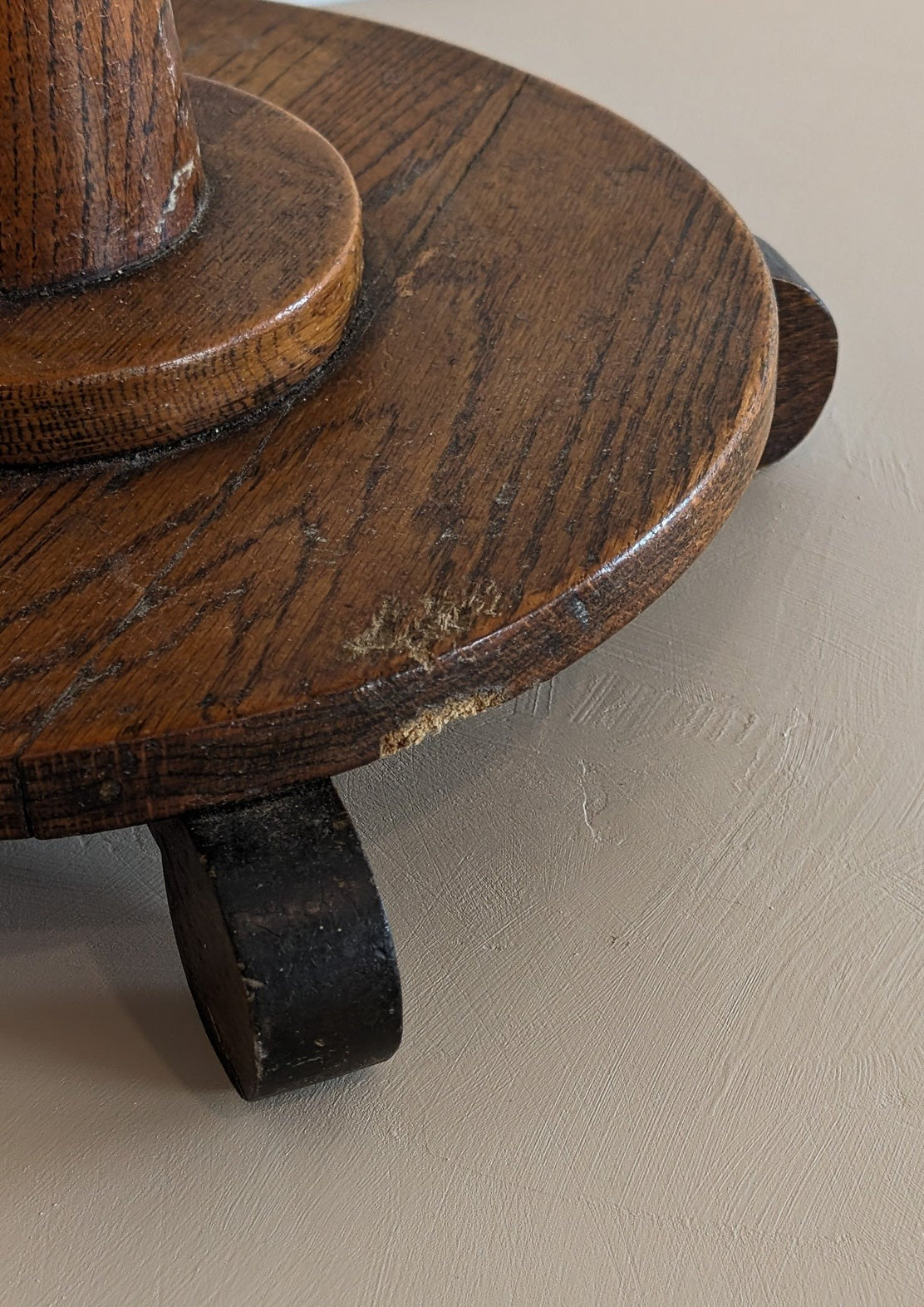 Antique Oak Pedestal Side Table with Circular Feet