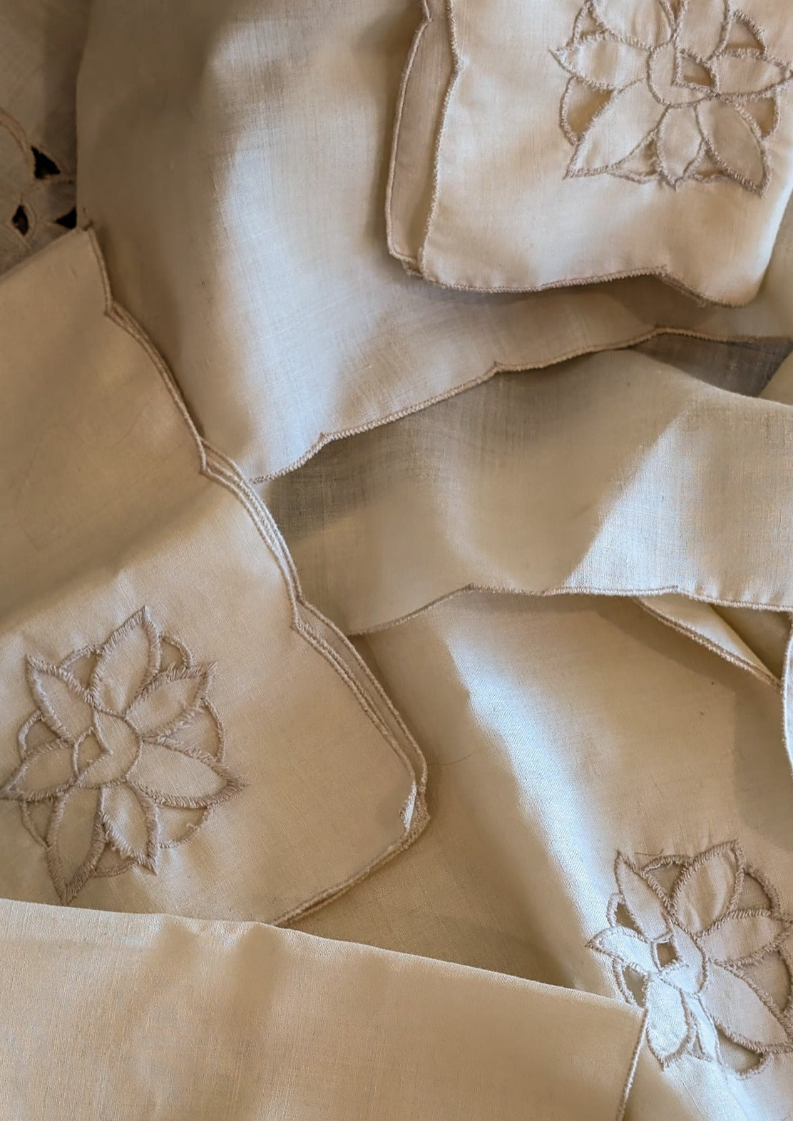 Vintage Cream Scallop Edged Napkin with Floral Detailing