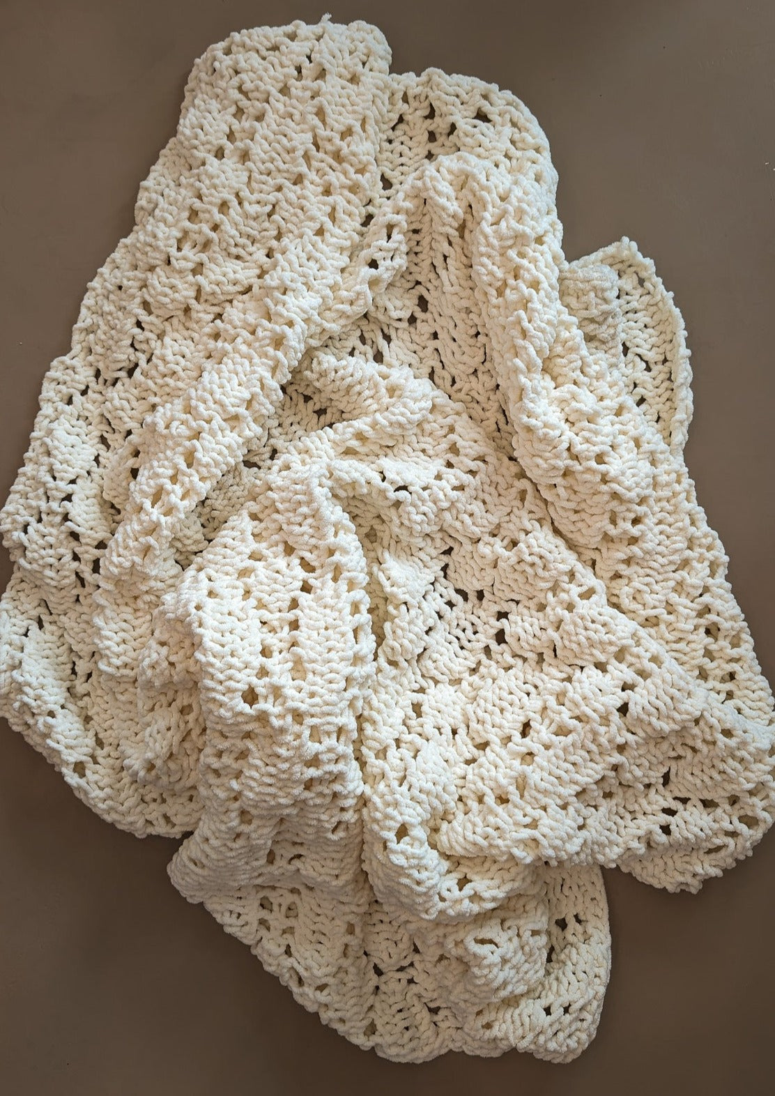 Chunky Knit Cream Chenille Blanket