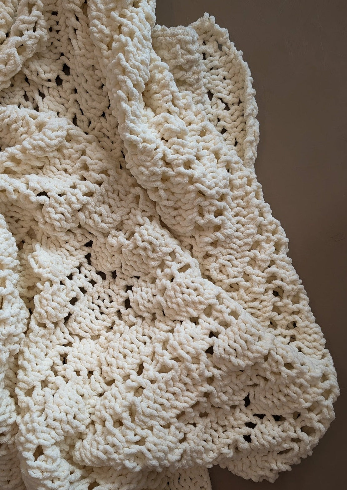 Chunky Knit Cream Chenille Blanket