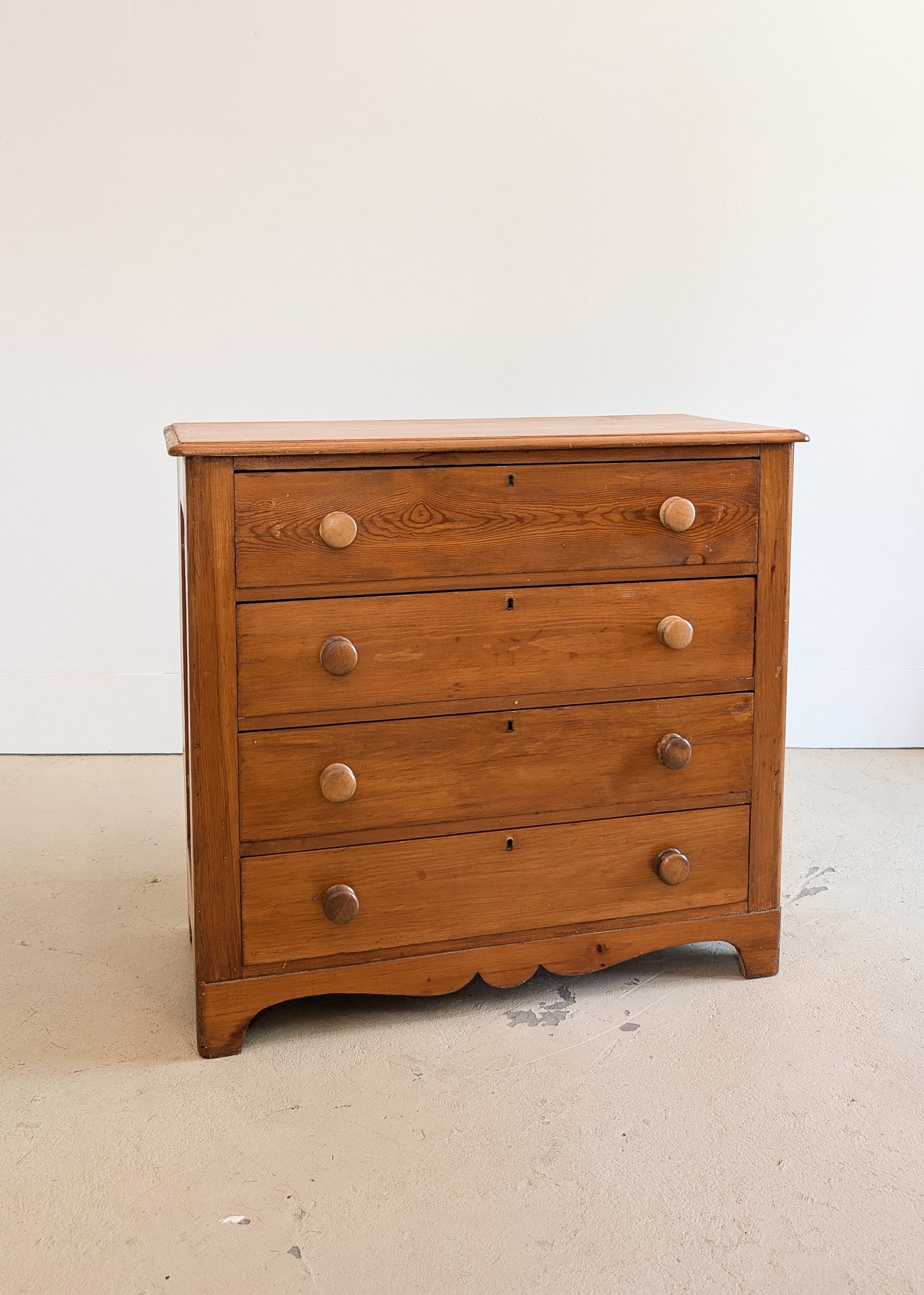 Antique Victorian Pine Dresser with Chunky Wooden Knobs