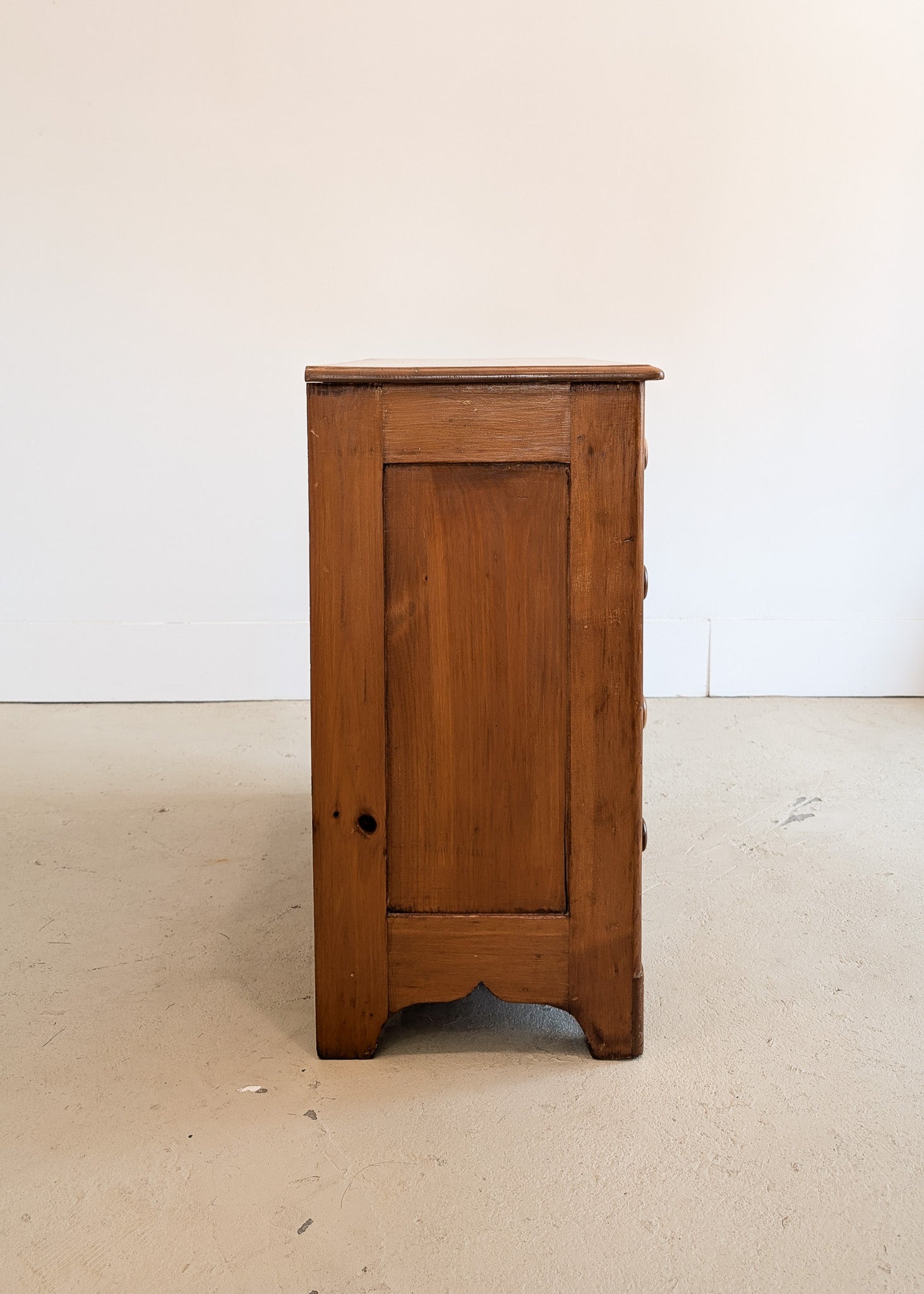 Antique Victorian Pine Dresser with Chunky Wooden Knobs