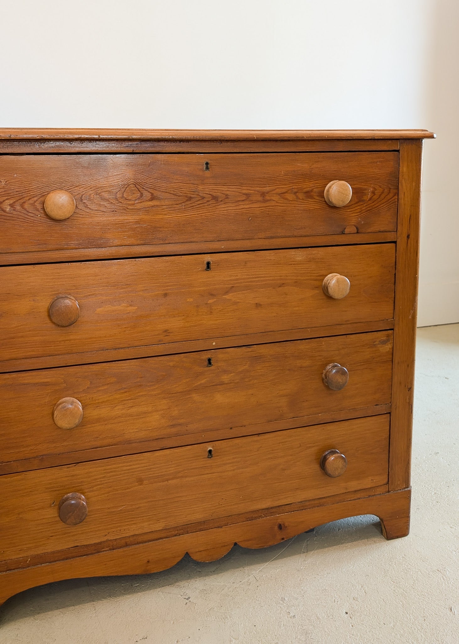 Antique Victorian Pine Dresser with Chunky Wooden Knobs