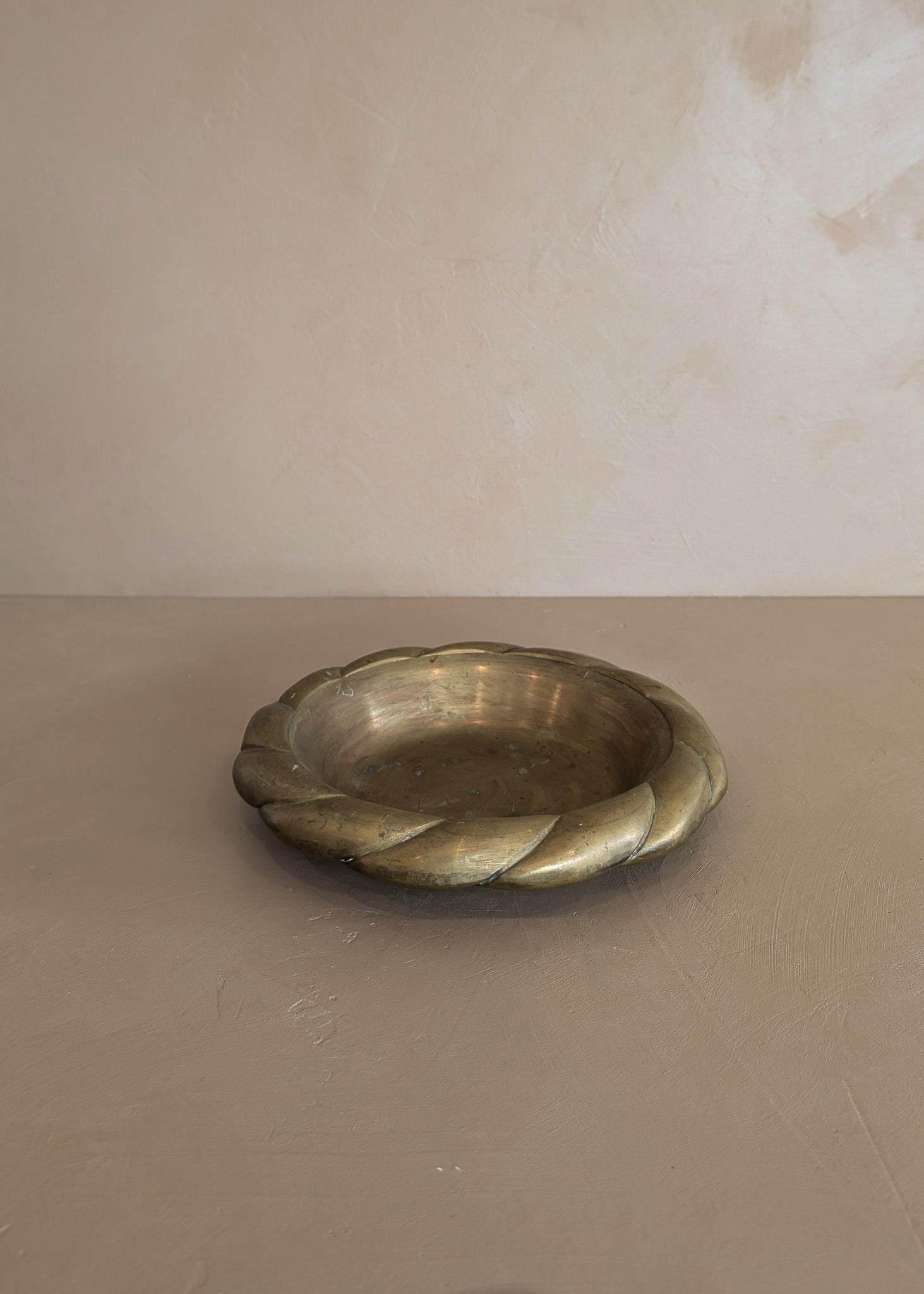 Large Vintage Brass Catchall Dish with Thick Braided Edge Detailing