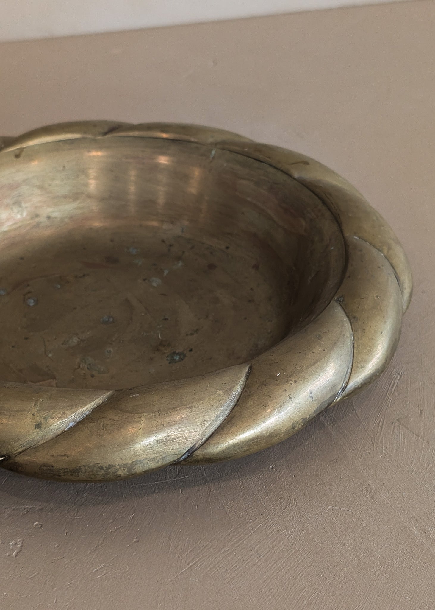 Large Vintage Brass Catchall Dish with Thick Braided Edge Detailing