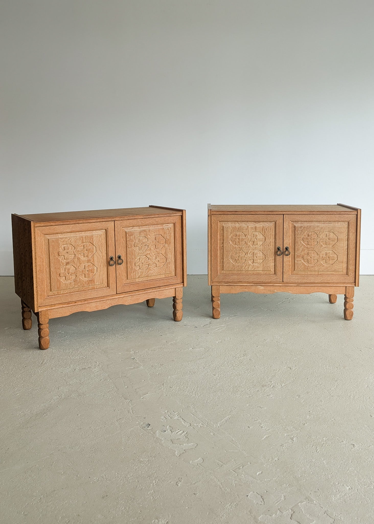Pair of Vintage Danish Henning Kjærnulf-Attributed Quartersawn White Oak Cabinets with Adjustable Shelves