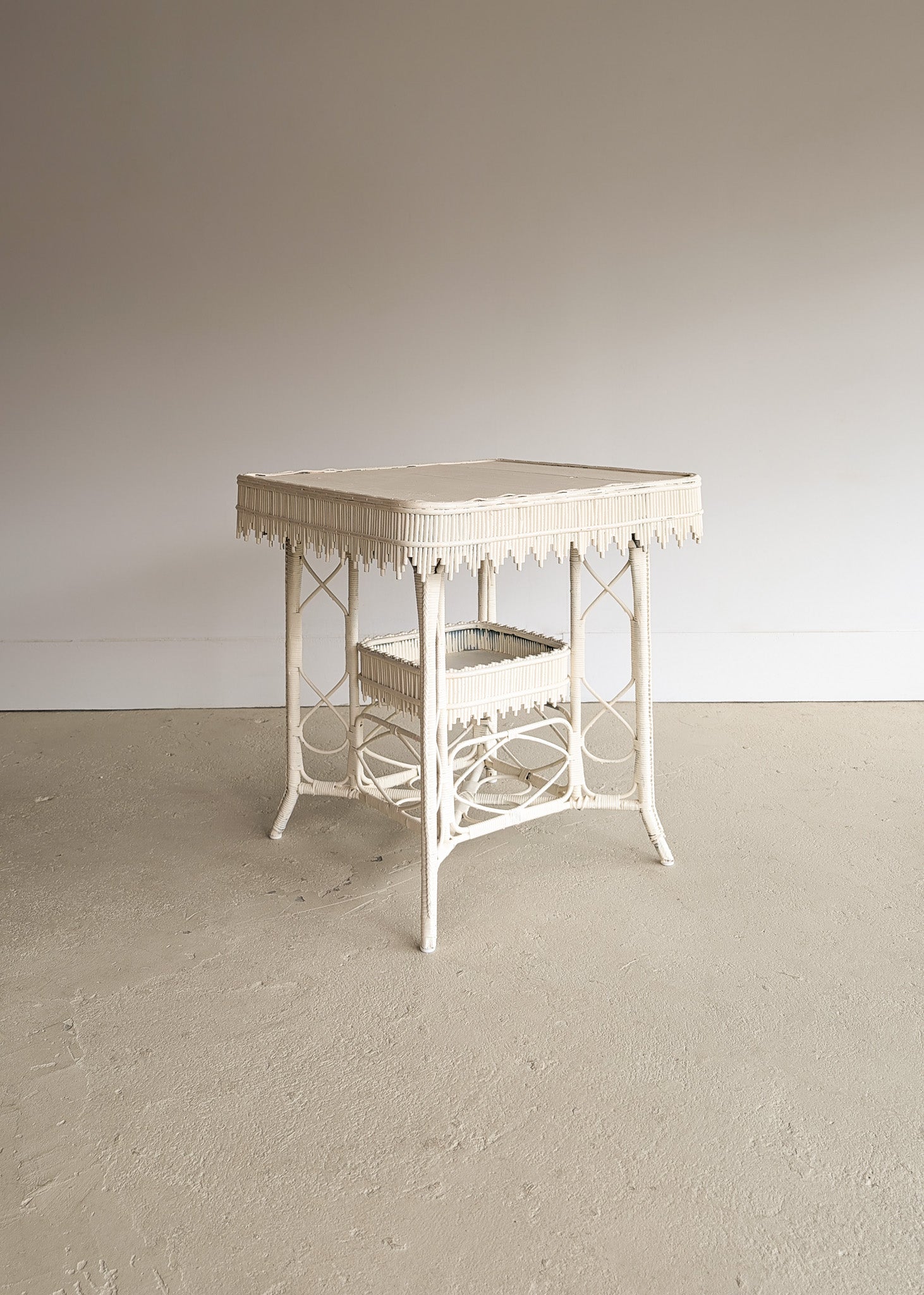 Antique Late 1800s Victorian Wakefield Rattan Company White Painted Rattan and Wicker Side or Breakfast Table