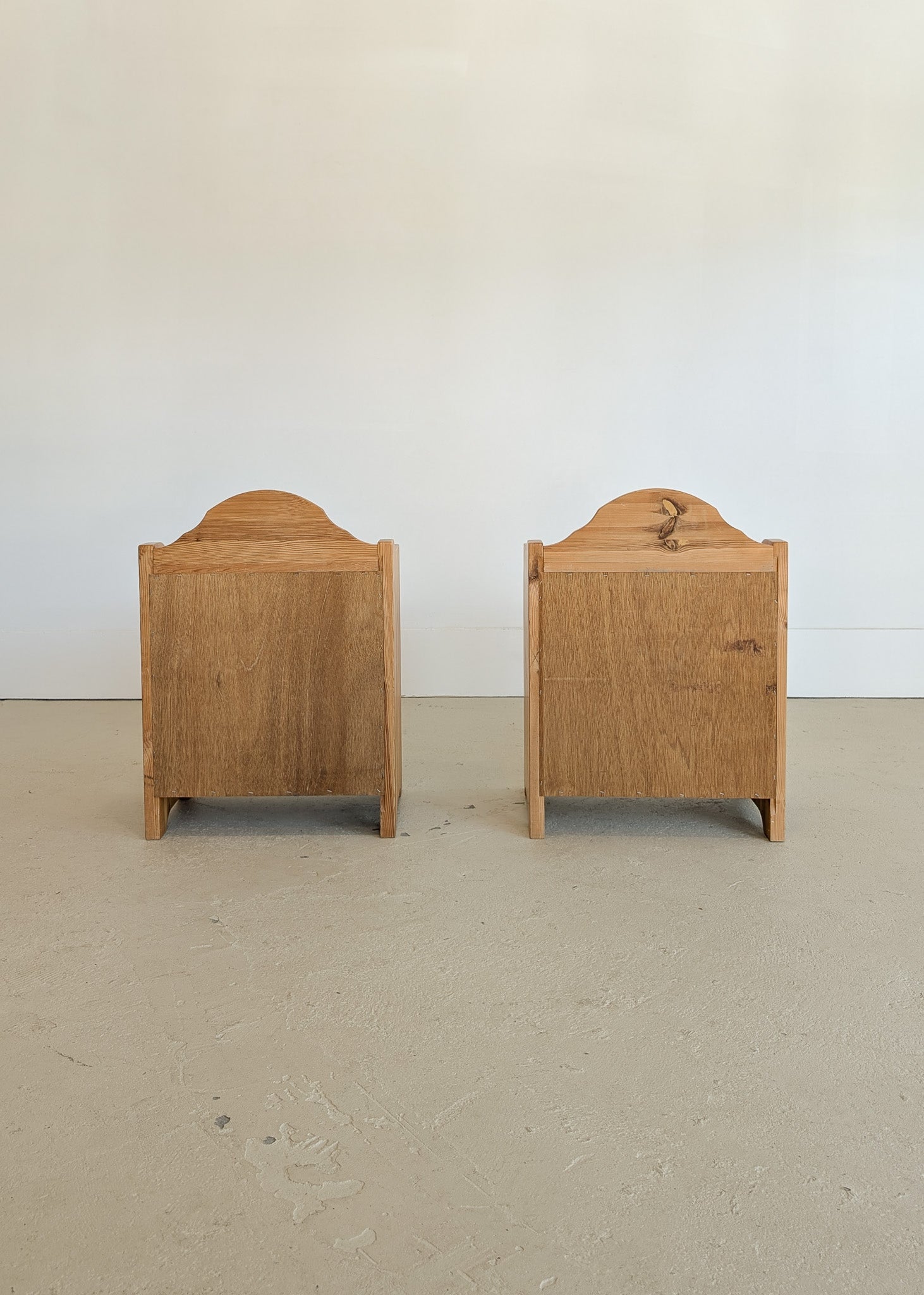 Pair of Vintage Swedish Light Pine Wooden Nightstands with Floral Motif Carving