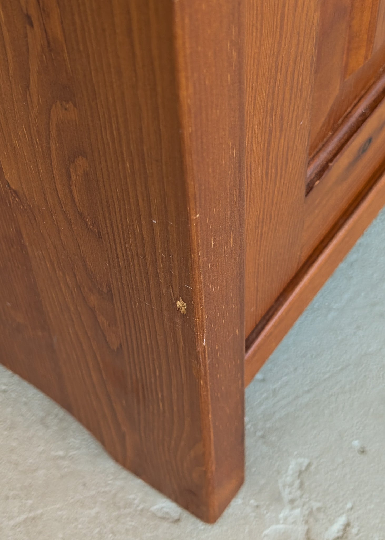 Pair of Vintage Swedish Reddish-Brown Pine Wooden Nightstands with Floral Motif Carving