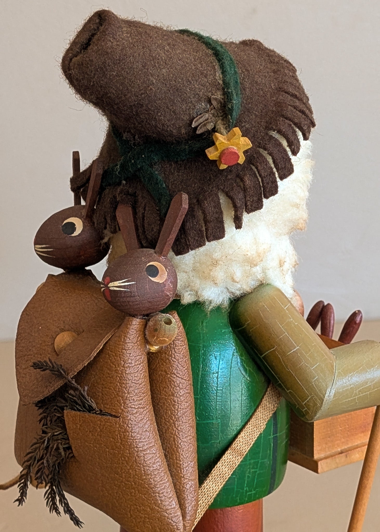 Vintage Wooden Steinbach German Rabbit Bunny Rancher Farmer Smoker with Original Sticker