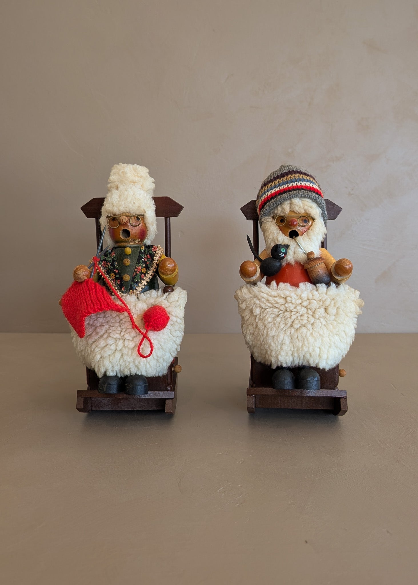 Pair of Vintage Rocking Music Box Wooden Steinbach German Knitting Grandma and Grandpa with Black Cat Smokers