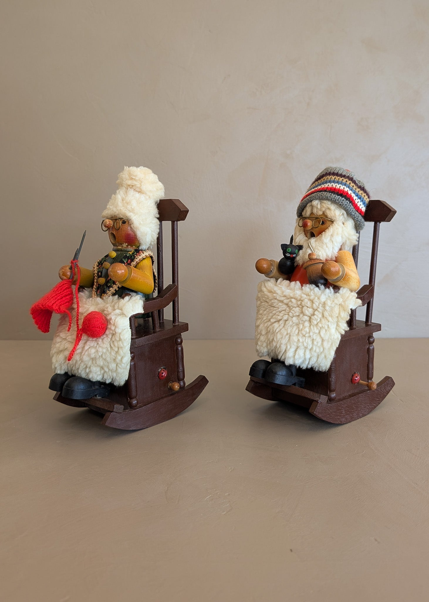 Pair of Vintage Rocking Music Box Wooden Steinbach German Knitting Grandma and Grandpa with Black Cat Smokers